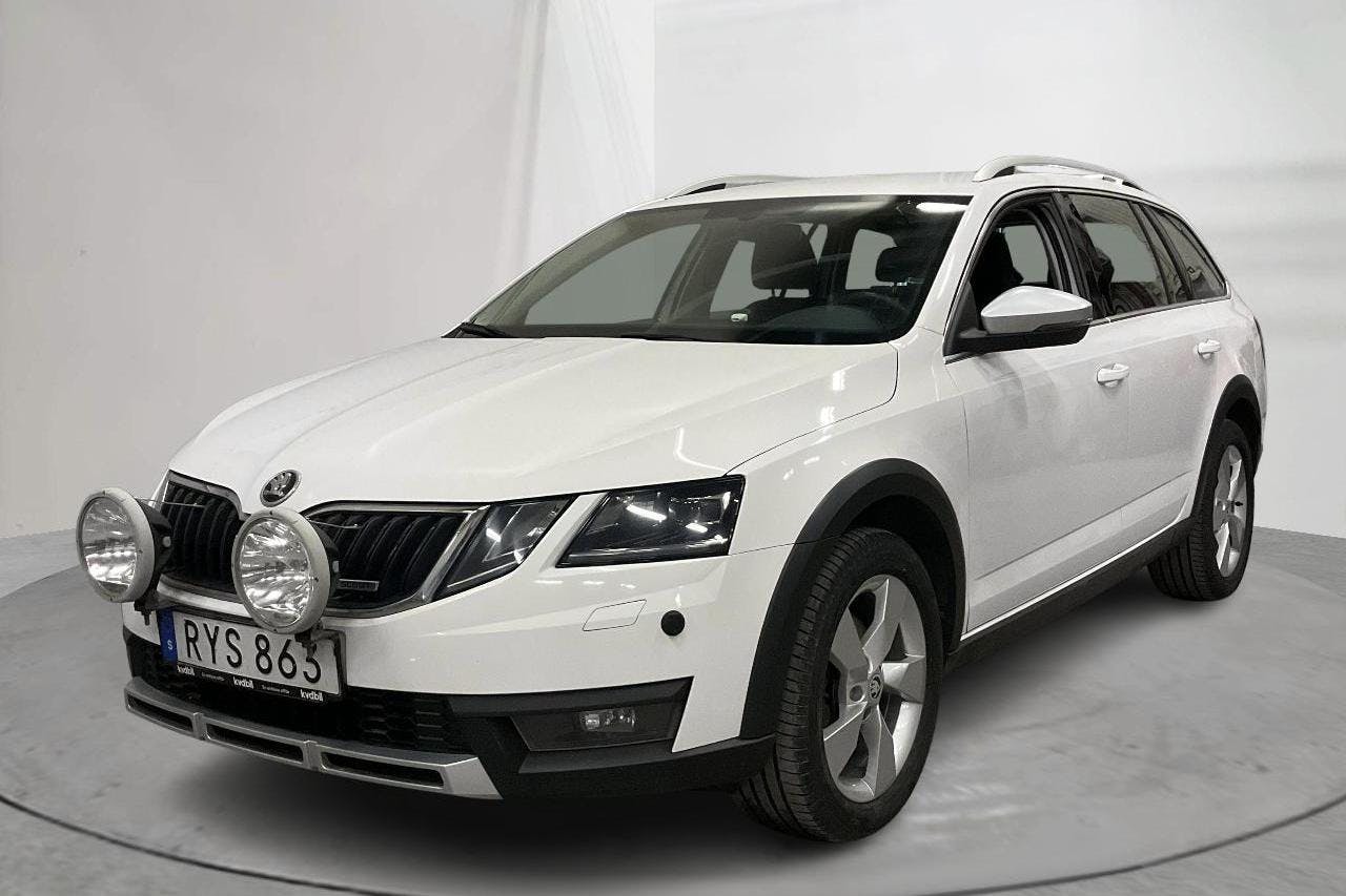 Skoda Octavia Scout II 2.0 TDI 4X4 (150hk) - 114 960 km - Manualna - biały - 2018