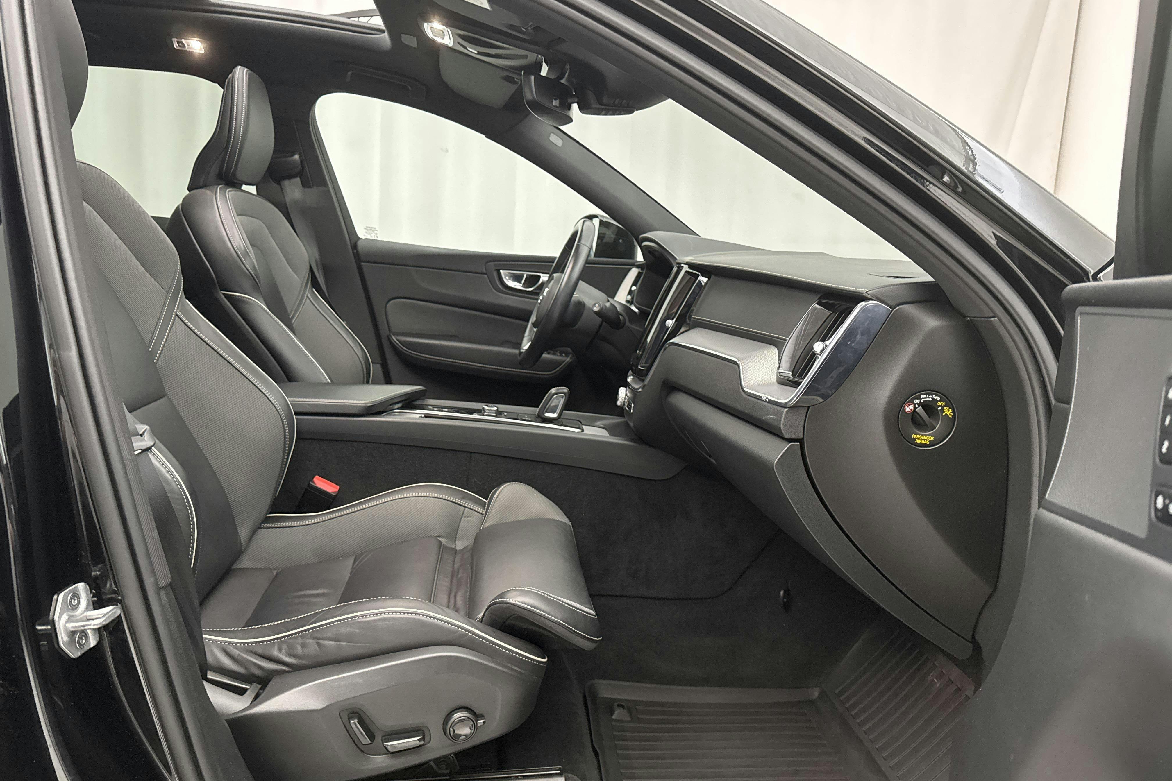 Volvo XC60 T6 AWD Recharge (340hk) - 78 970 km - Automatic - black - 2021