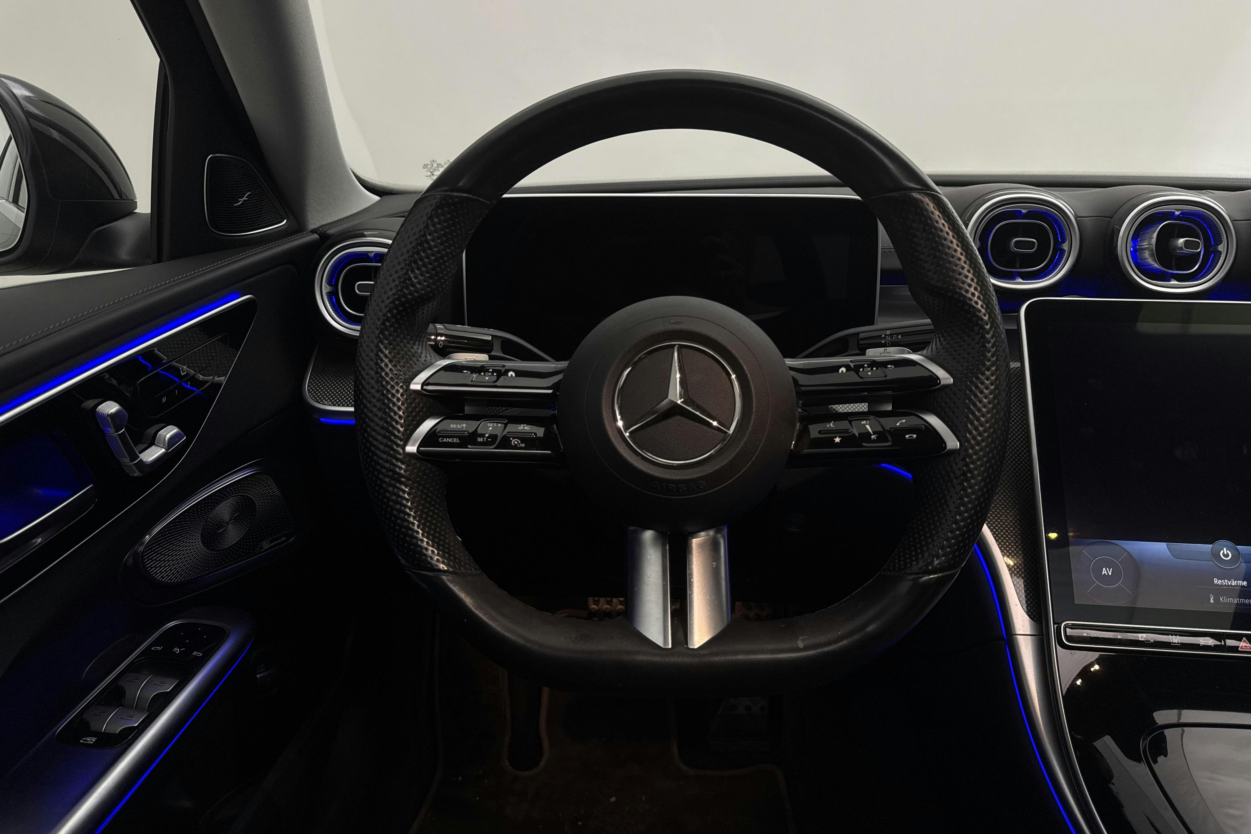 Mercedes C 300 Sedan W206 (258hk) - 51 210 km - Automatic - gray - 2021