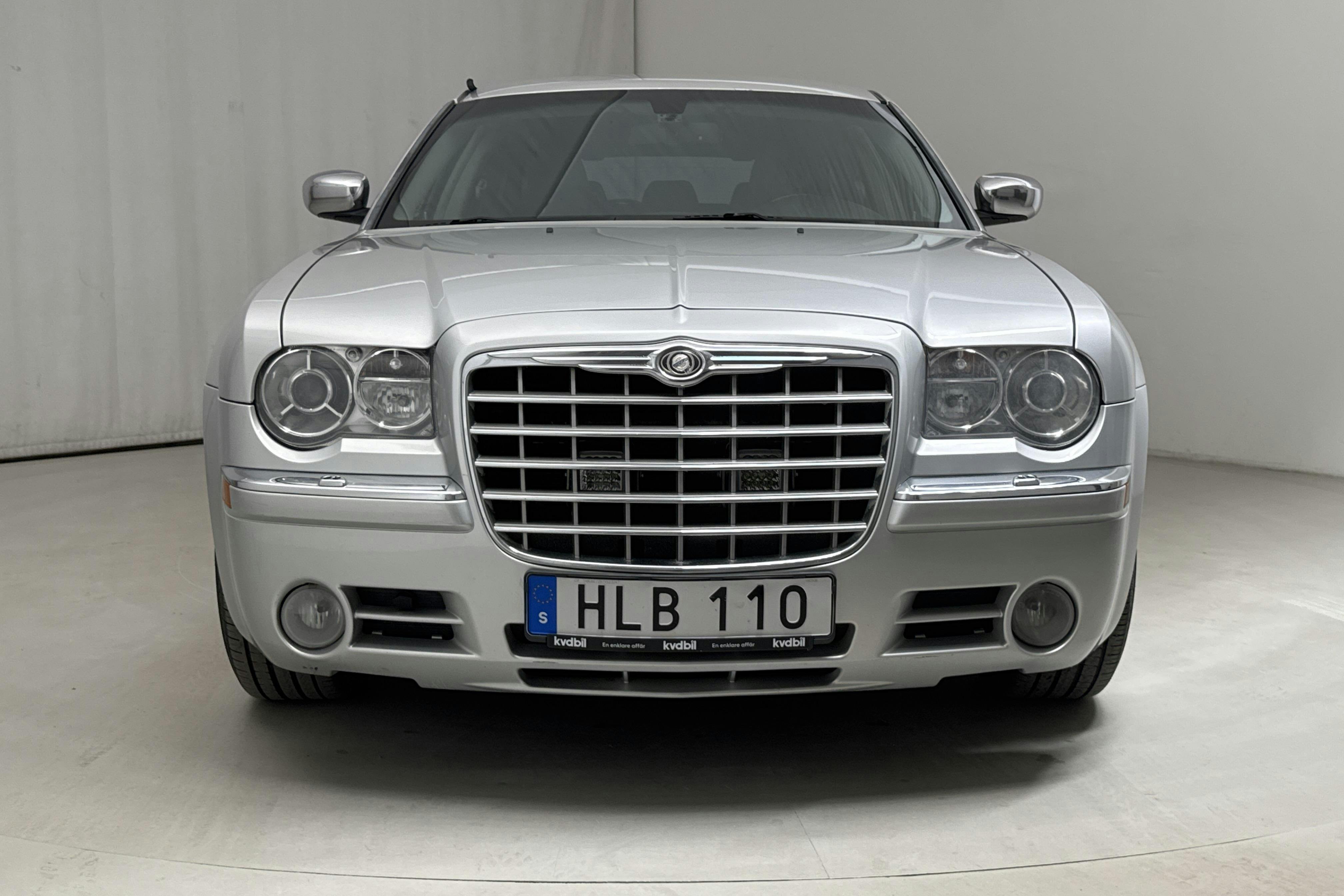 Chrysler 300C 5.7 Touring (340hk) - 22 206 mil - Automat - silver - 2007