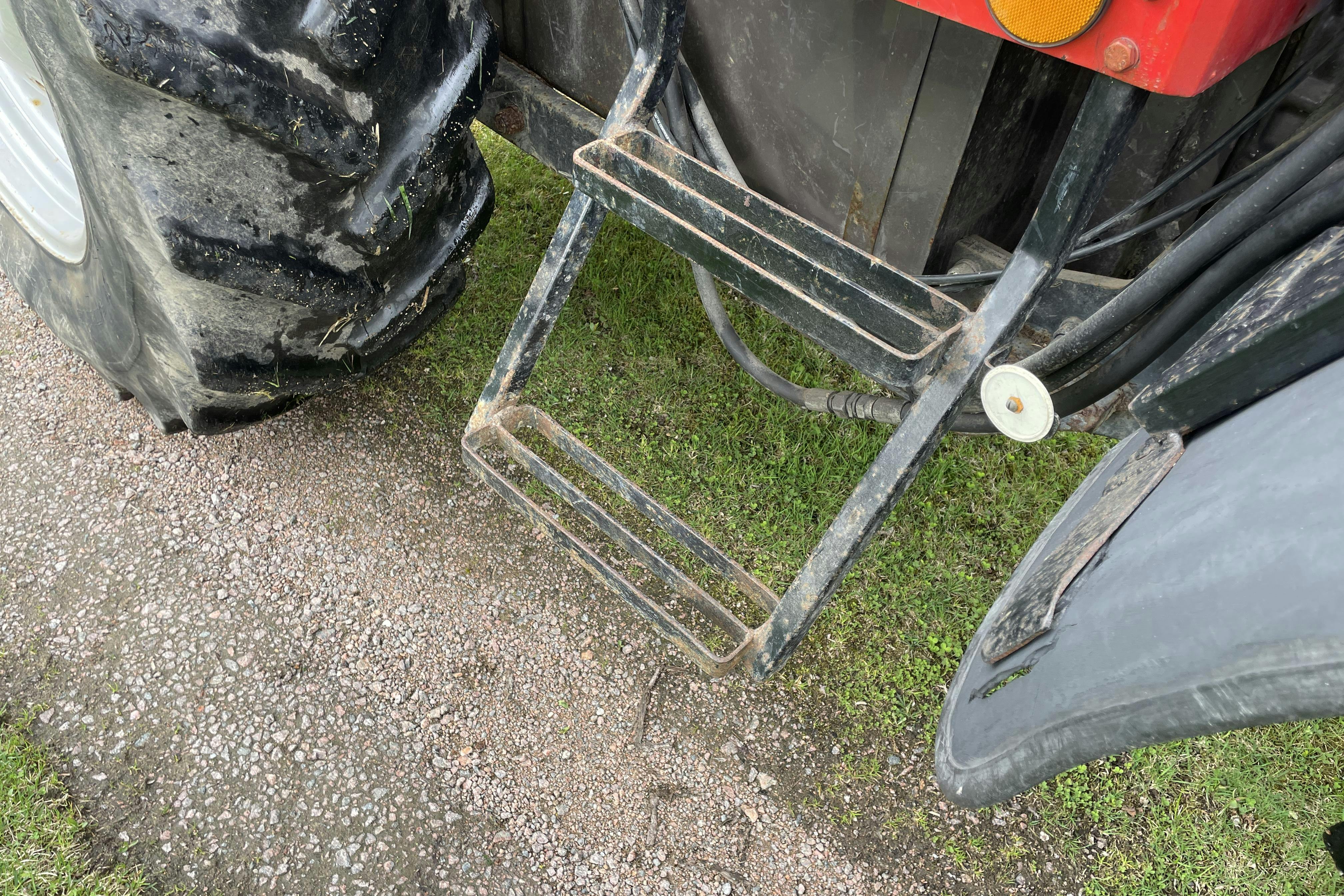 MASSEY FERGUSON 690 4WD -  - Käsitsi - punane - 1985