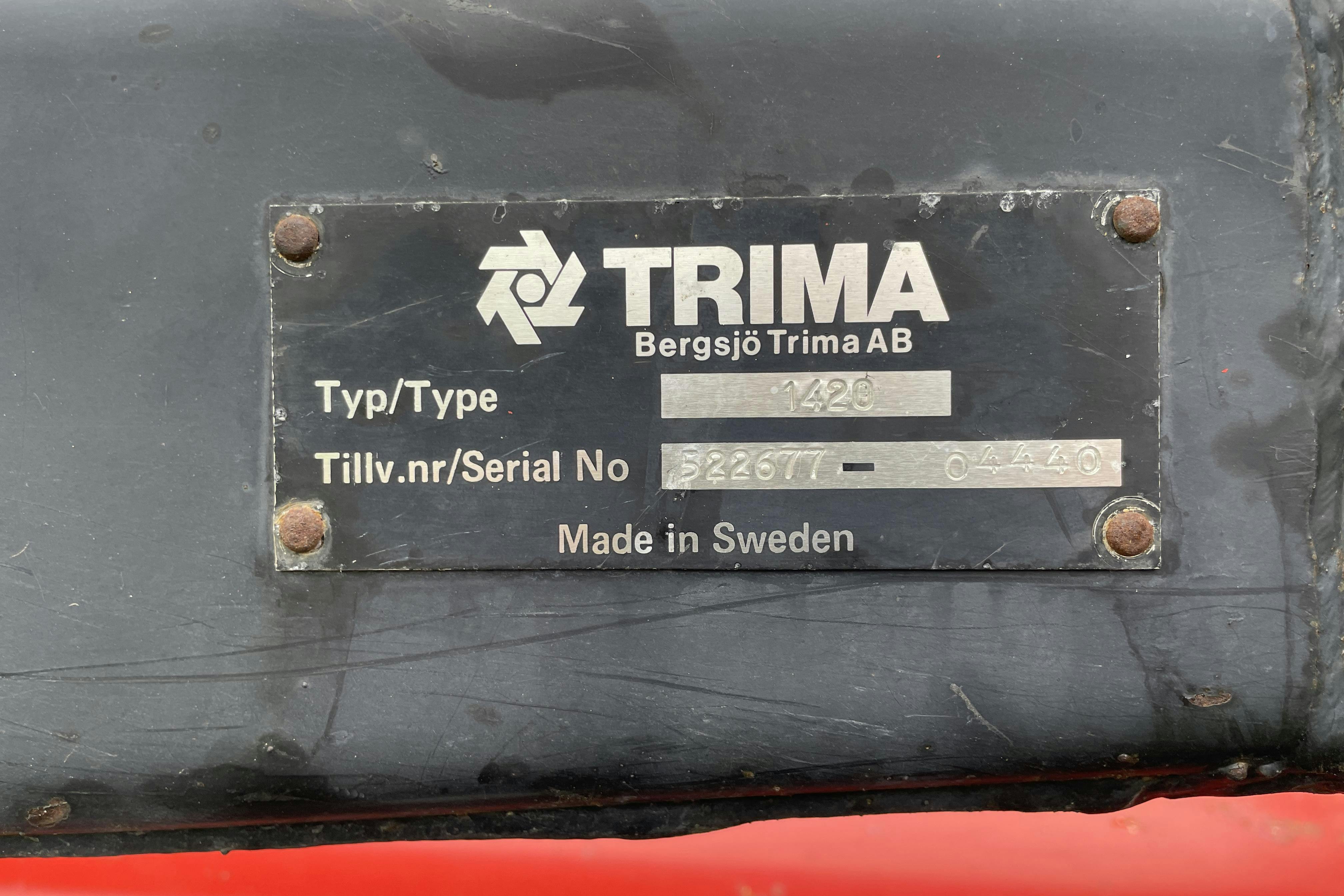 MASSEY FERGUSON 690 4WD -  - Käsitsi - punane - 1985