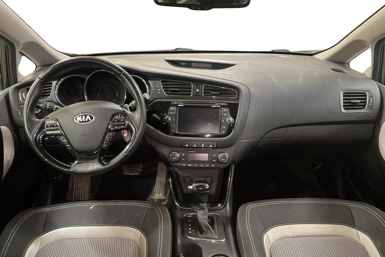 KIA Cee'd 1.6 CRDi SW (128hk) - 131 400 km - Automaattinen - musta - 2014