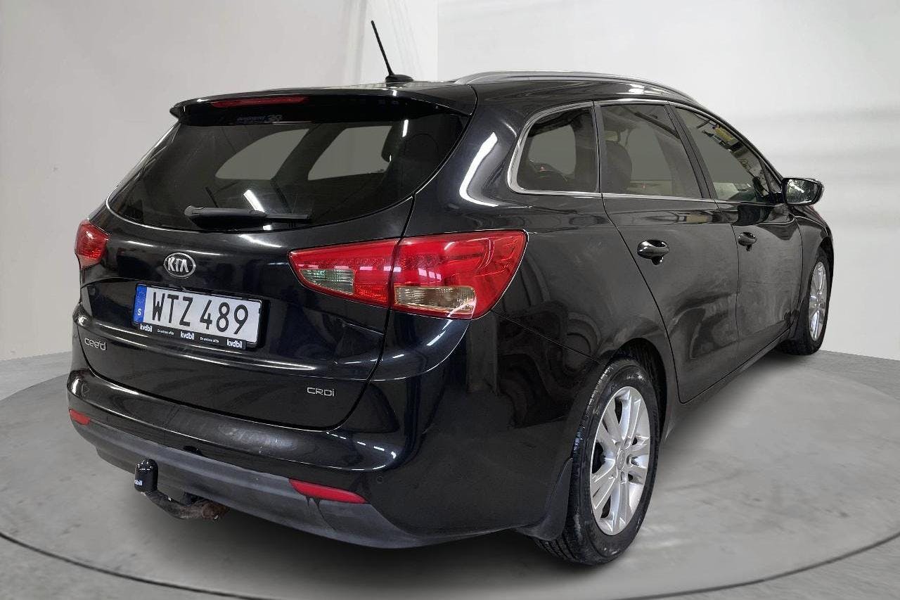 KIA Cee'd 1.6 CRDi SW (128hk) - 131 400 km - Automaattinen - musta - 2014