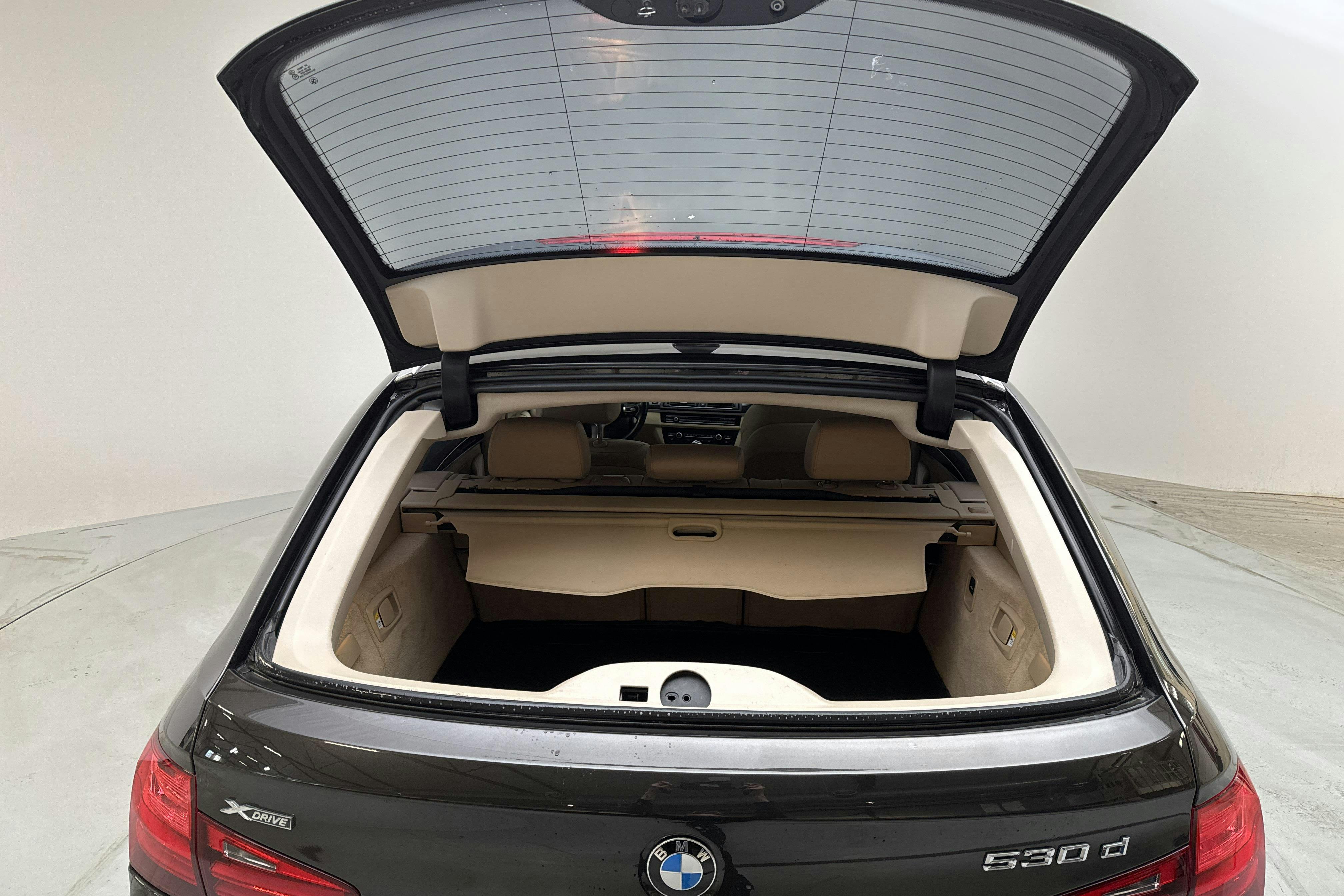 BMW 530d xDrive Touring, F11 (258hk) - 16 580 mil - Automat - brun - 2014