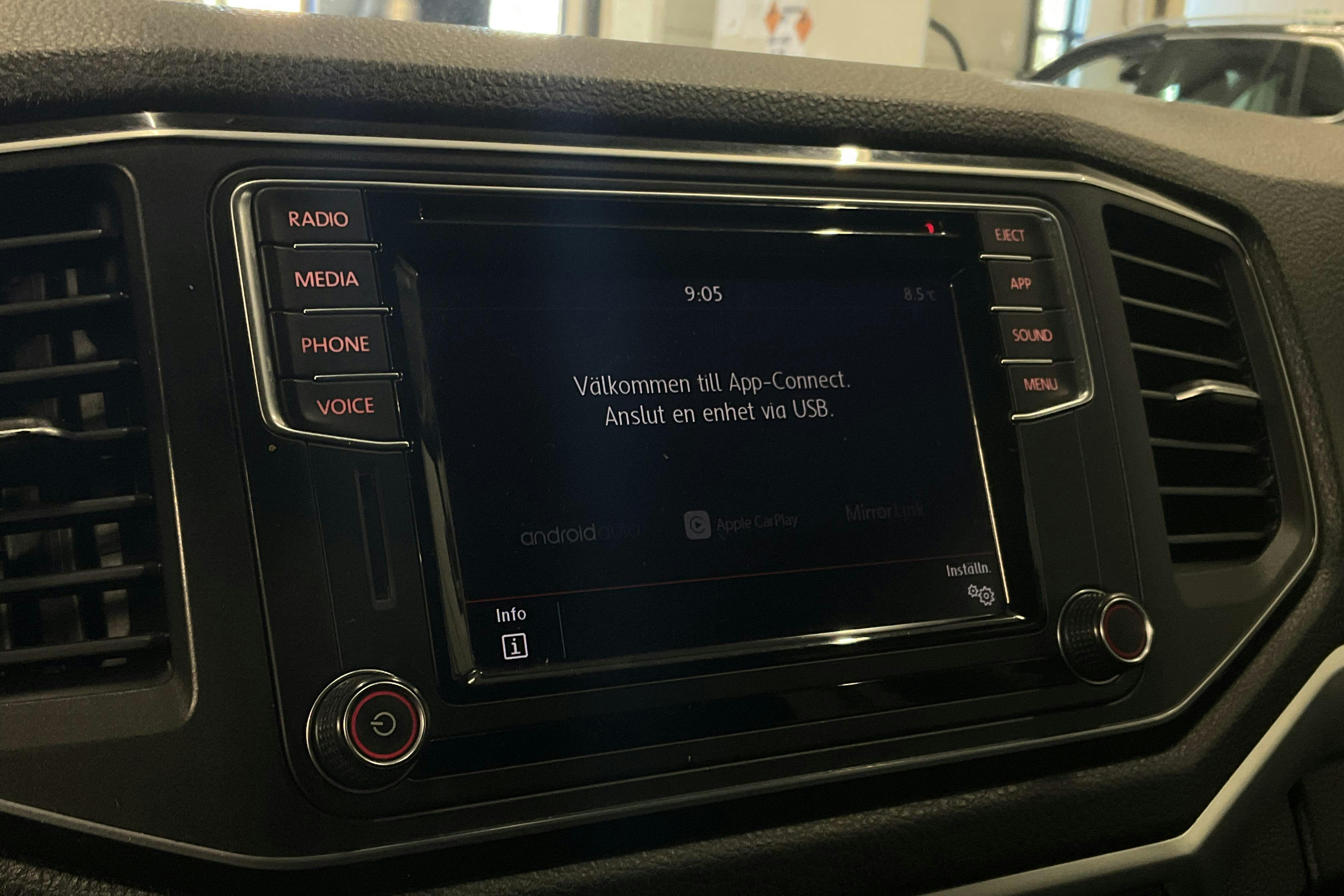 VW Amarok 3.0 TDI 4motion (224hk) - 285 340 km - Automaatne - valge - 2018