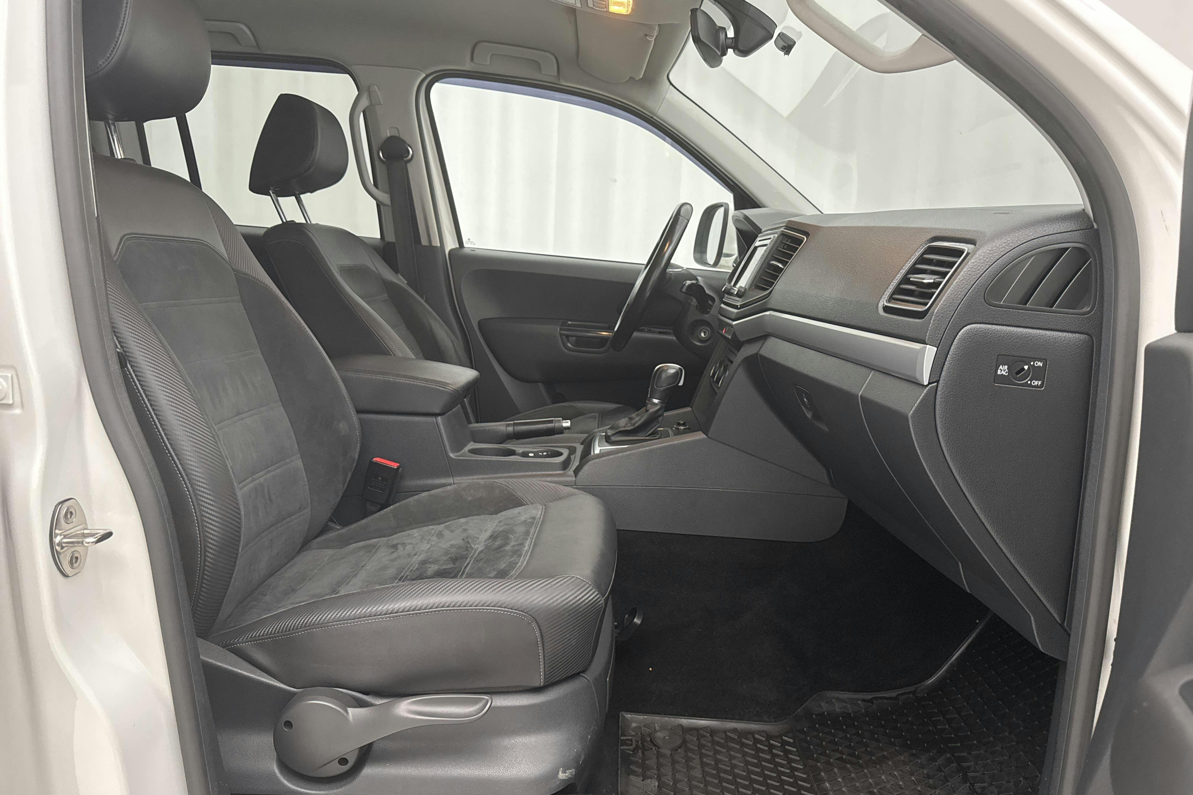 VW Amarok 3.0 TDI 4motion (224hk) - 285 340 km - Automaatne - valge - 2018