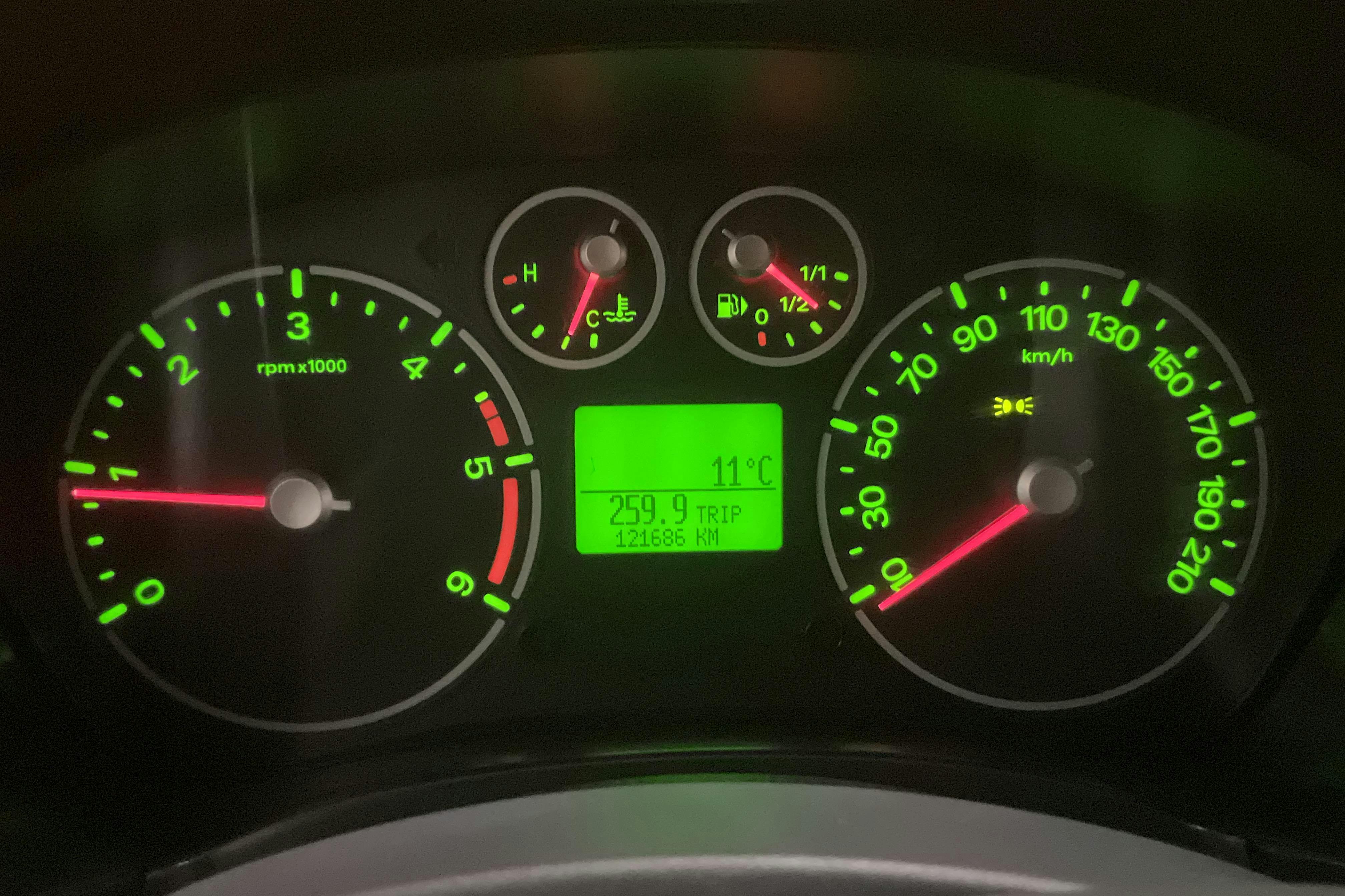 Ford Transit Connect 1.8 TDCi (110hk) - 121 680 km - Käsitsi - must - 2013