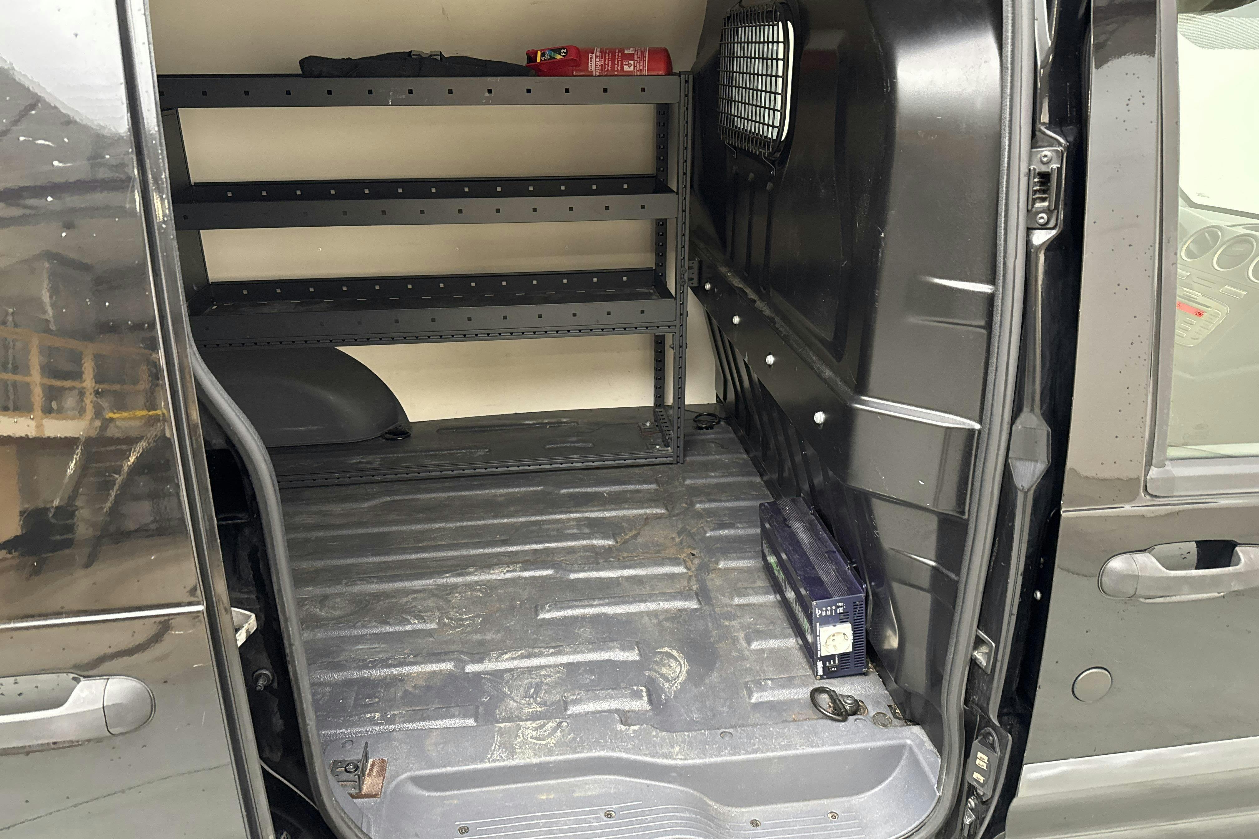 Ford Transit Connect 1.8 TDCi (110hk) - 13 206 mil - Manuell - svart - 2013