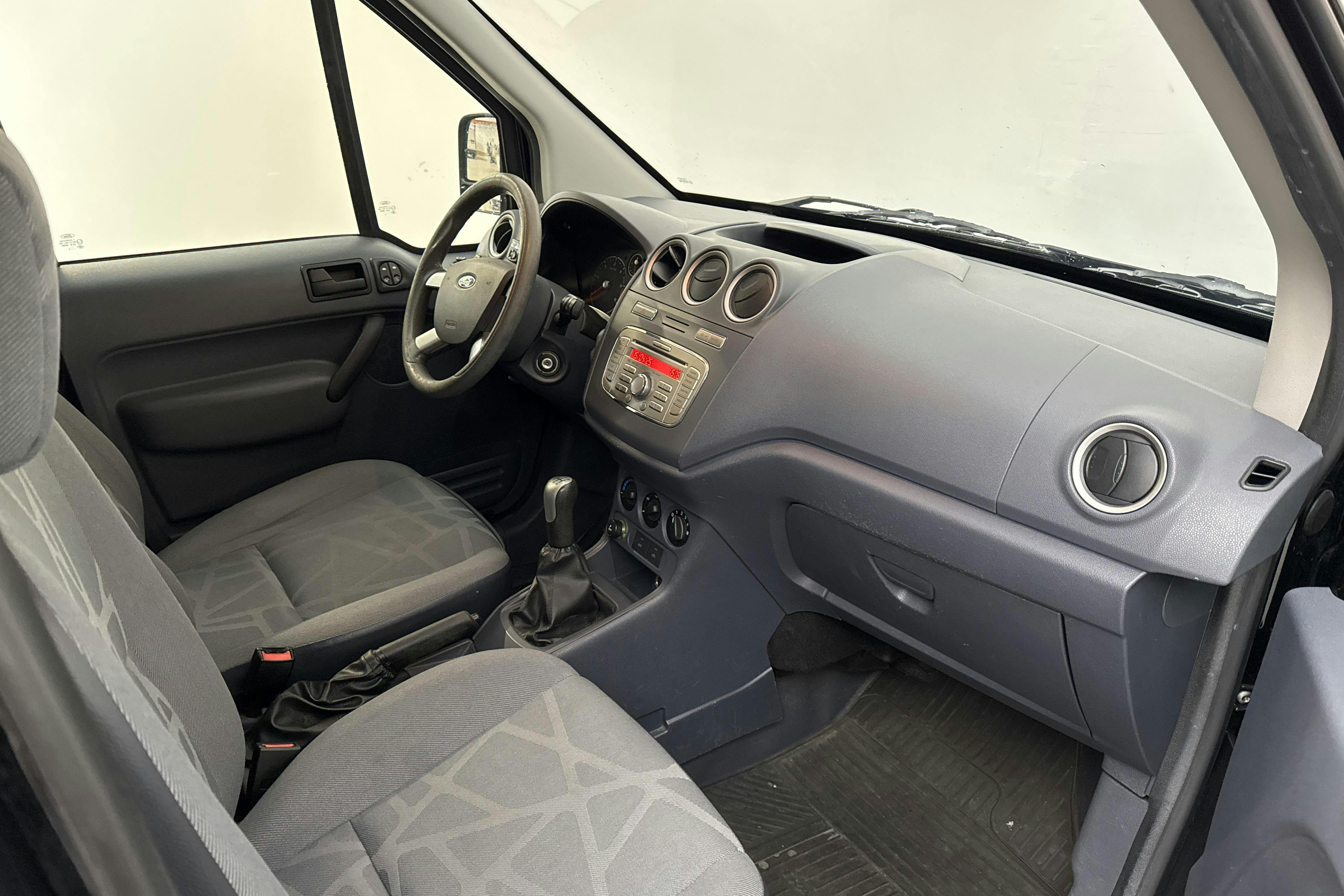 Ford Transit Connect 1.8 TDCi (110hk) - 13 206 mil - Manuell - svart - 2013