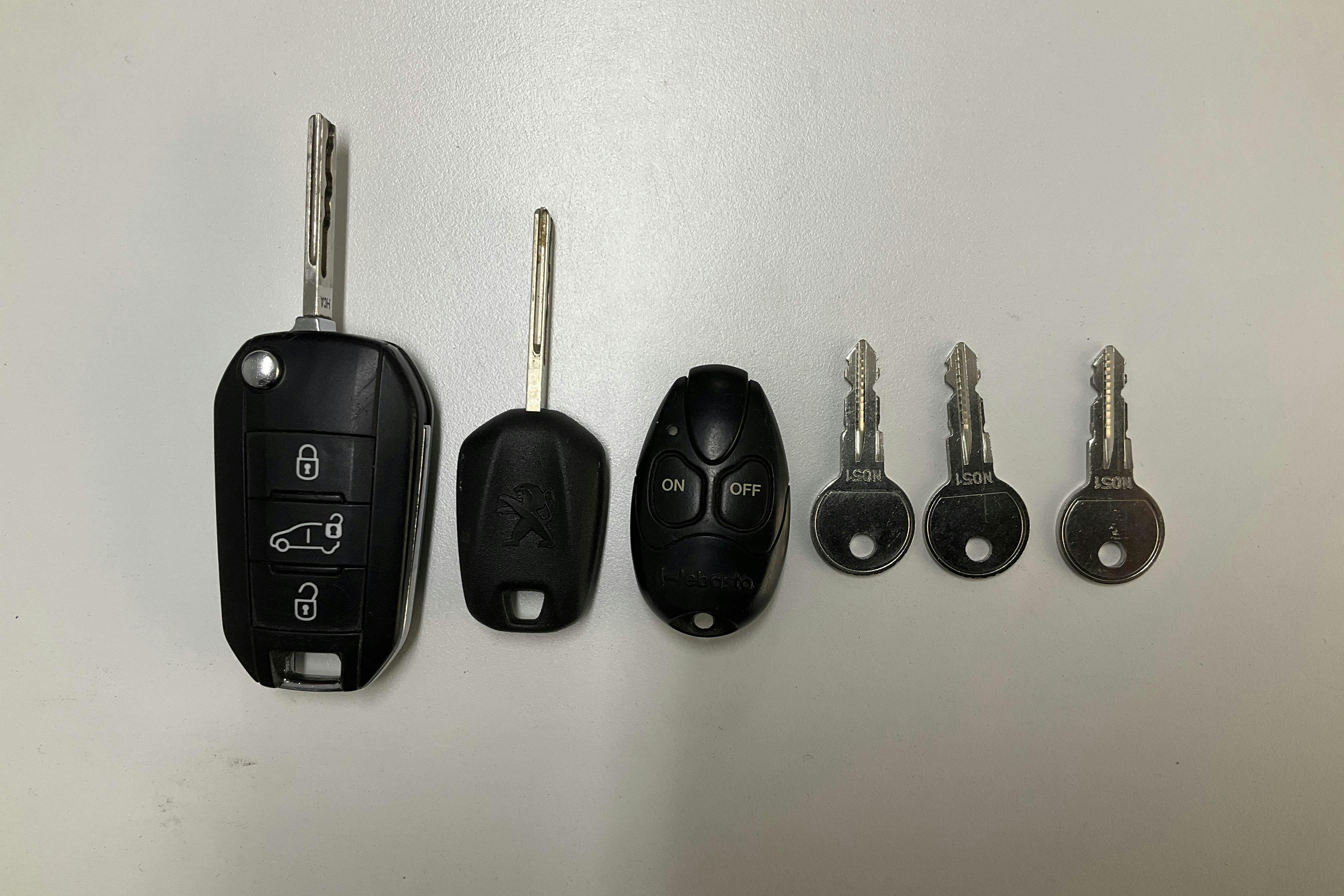 Peugeot Expert BlueHDi Skåp (122hk) - 11 844 mil - Manuell - vit - 2017