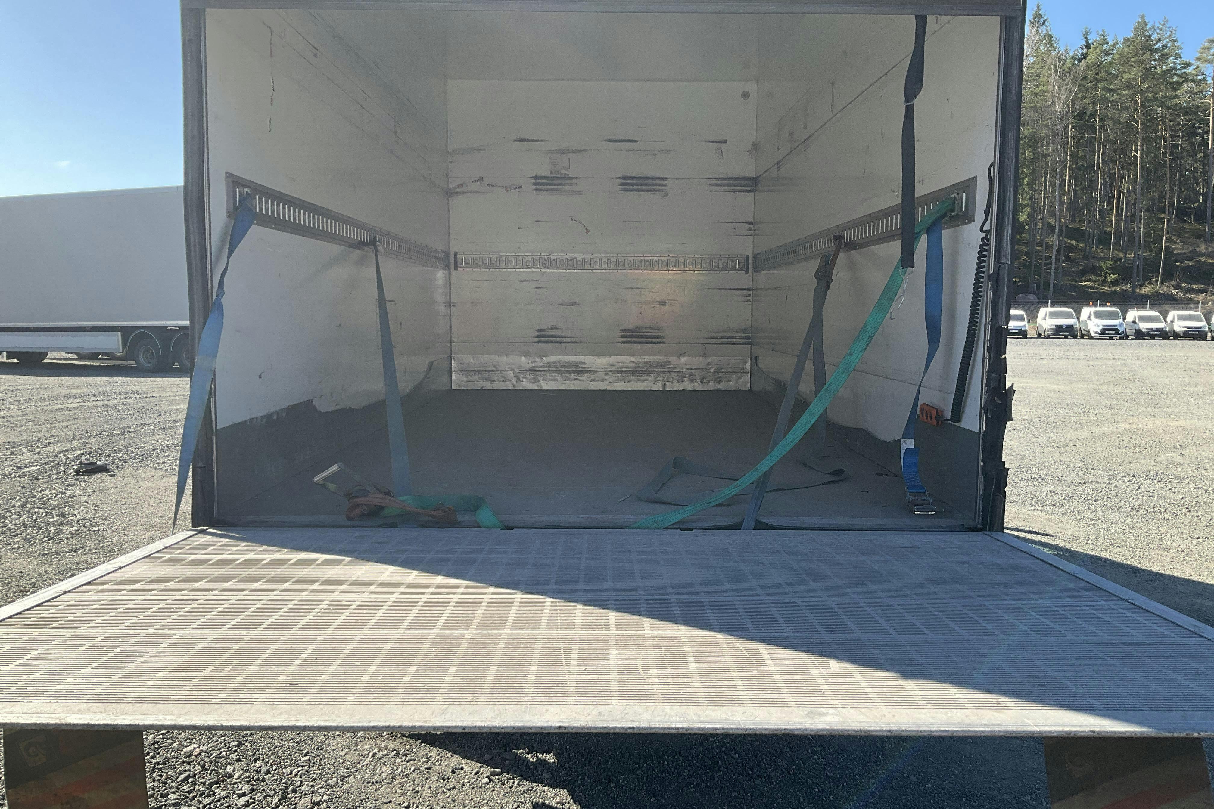 MAN TGE Volymskåp - 167 980 km - Automatic - white - 2018