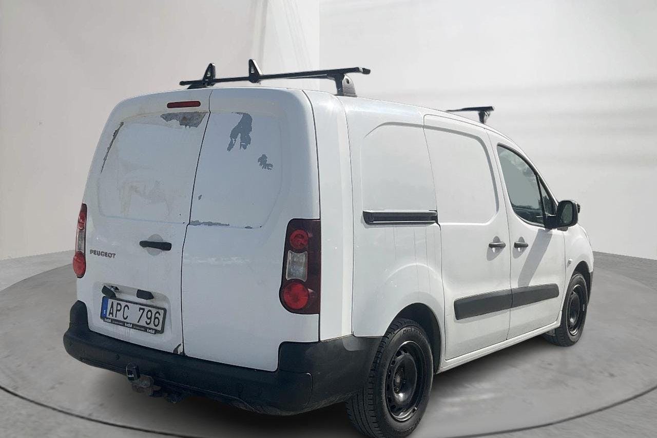 Peugeot Partner 1.6 e-HDI Skåp (90hk) - 130 860 km - Käsitsi - valge - 2014