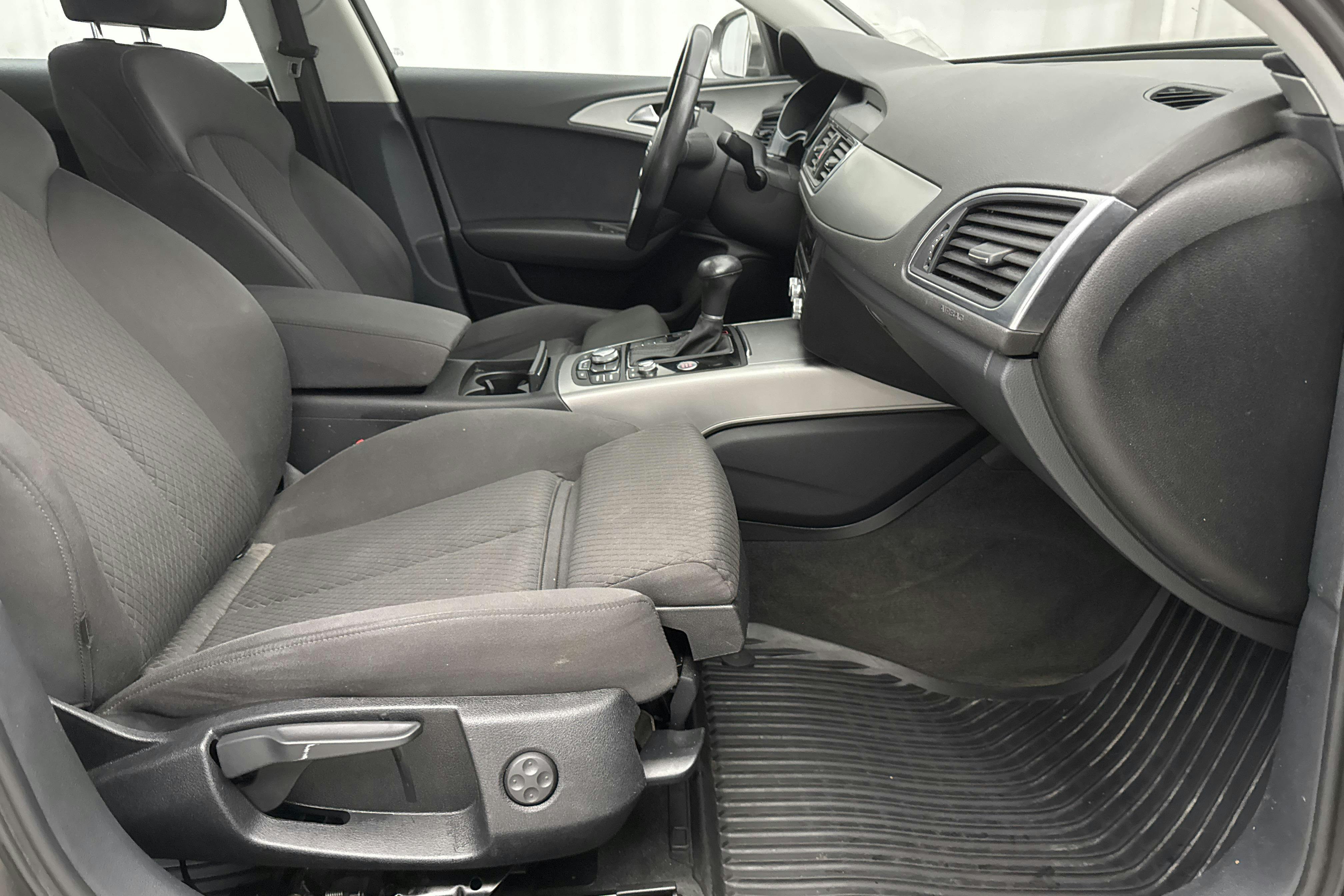 Audi A6 2.0 TDI Avant (177hk) - 171 450 km - Automaatne - hall - 2013