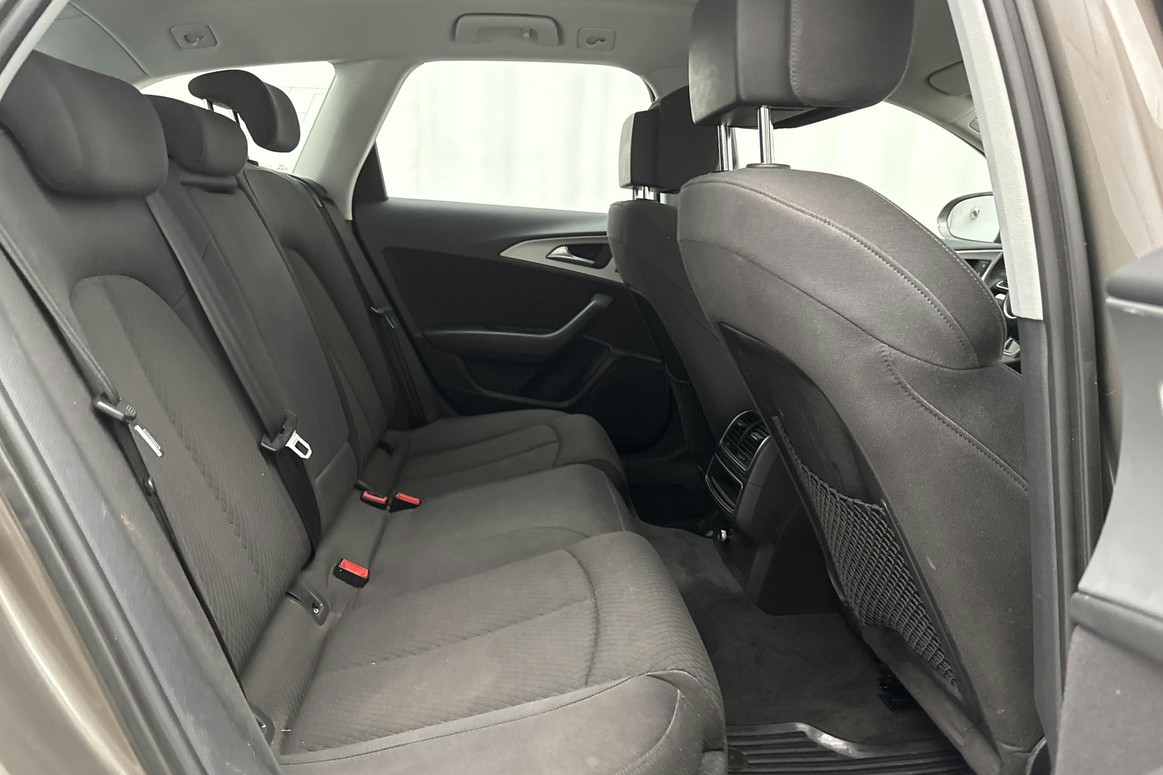 Audi A6 2.0 TDI Avant (177hk) - 171 450 km - Automaatne - hall - 2013