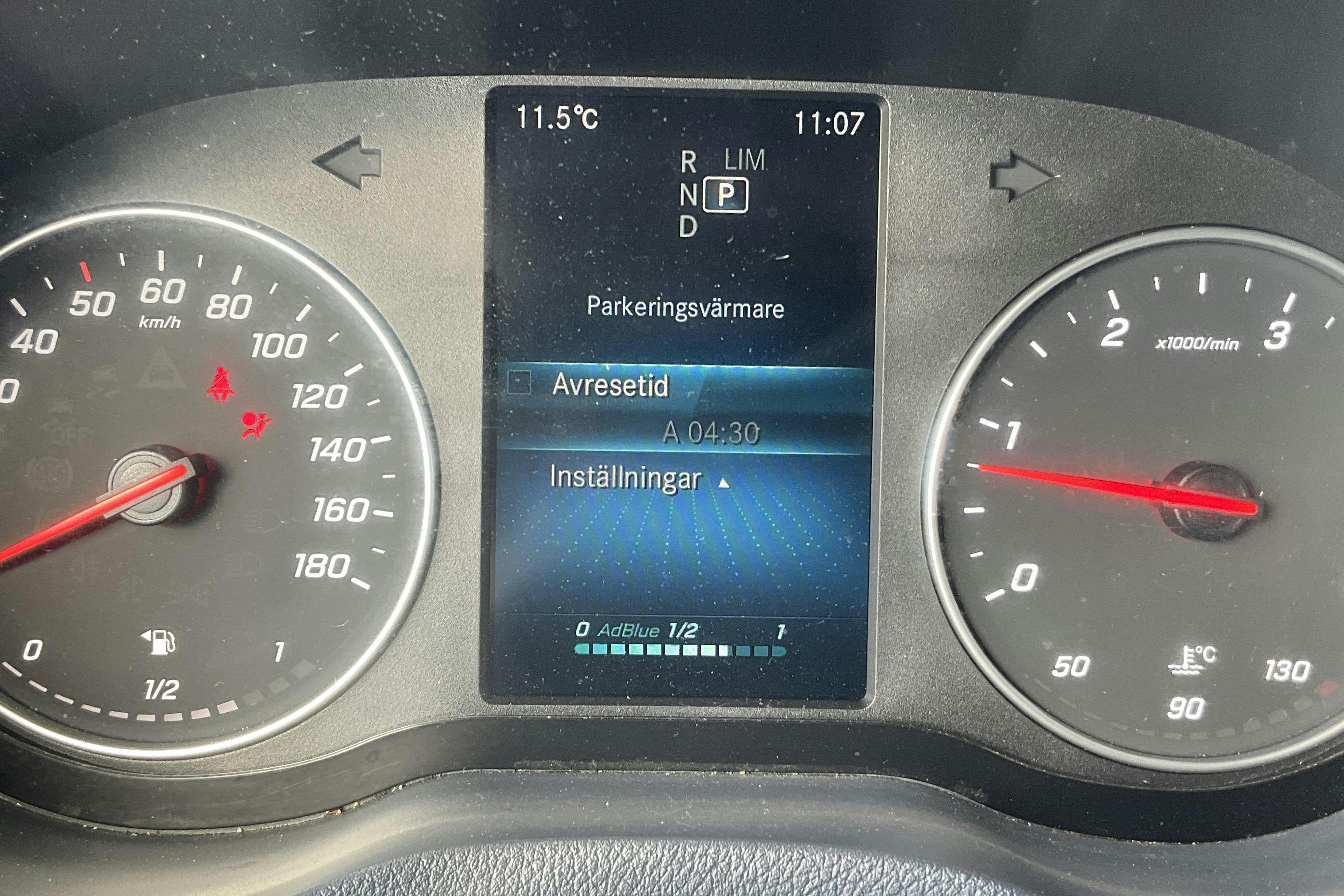 Mercedes Sprinter 316 CDI Skåp RWD (163hk) - 196 270 km - Automaatne - must - 2020
