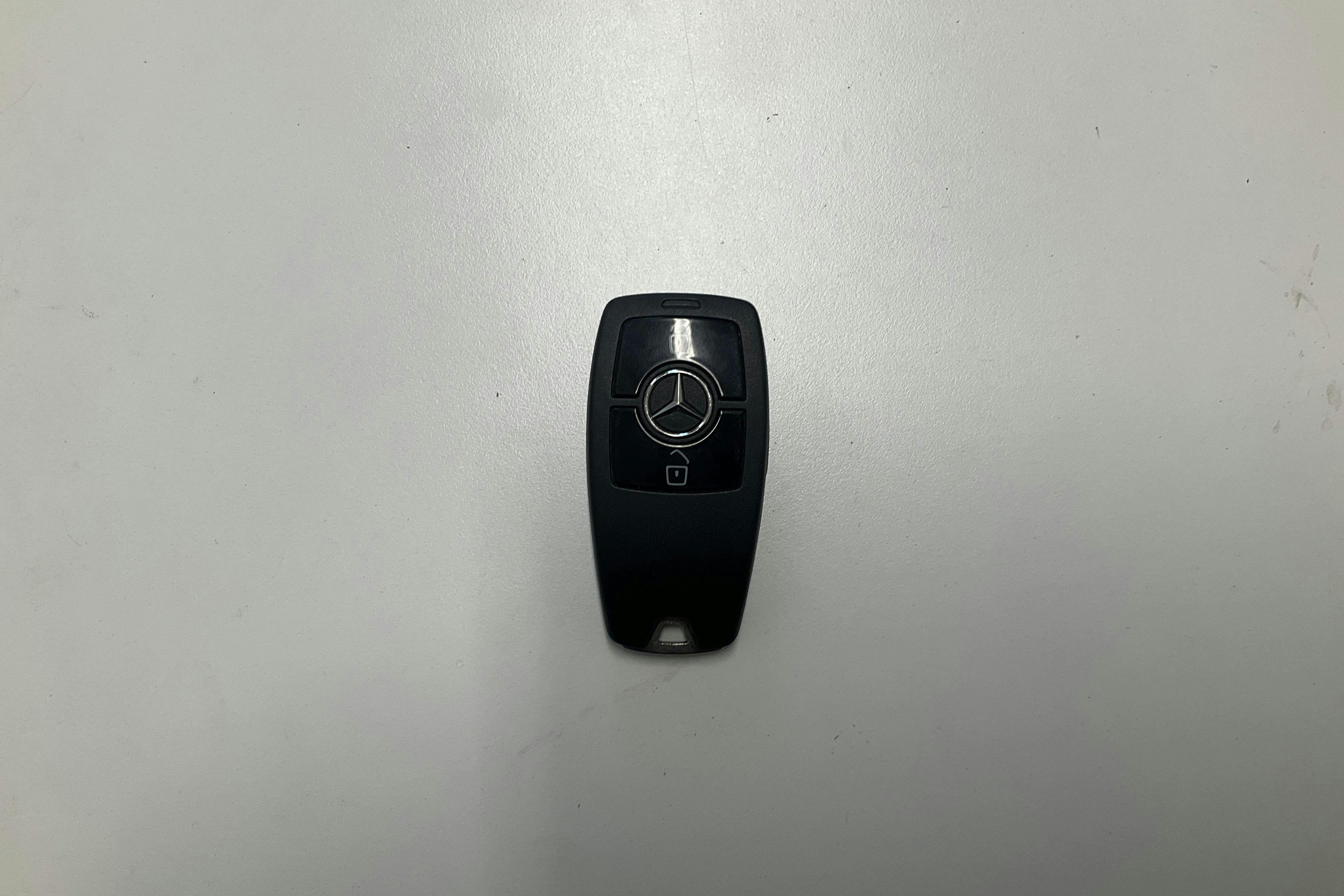 Mercedes Sprinter 317 CDI Skåp RWD (170hk) - 3 975 mil - Automat - vit - 2024