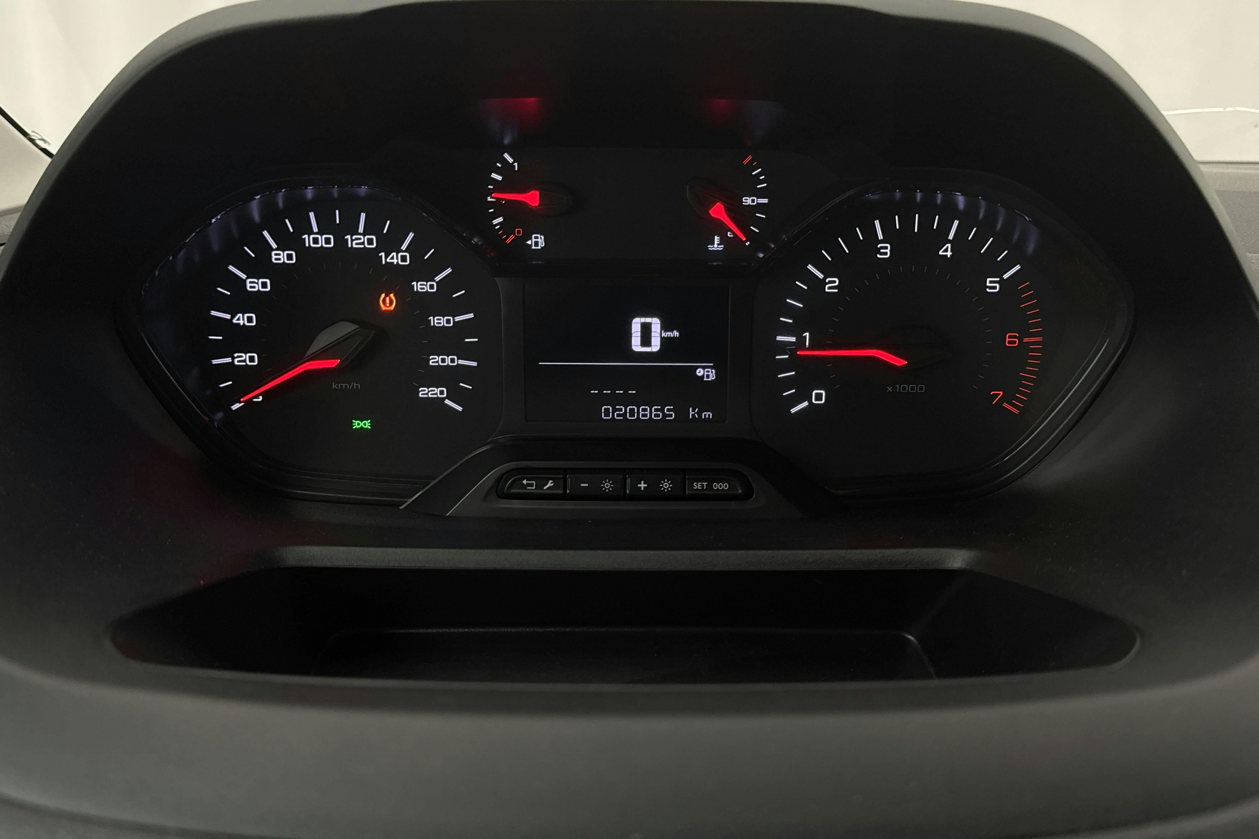 Peugeot Partner 1.5 HDI Skåp (100hk) - 2 086 mil - Manuell - svart - 2023