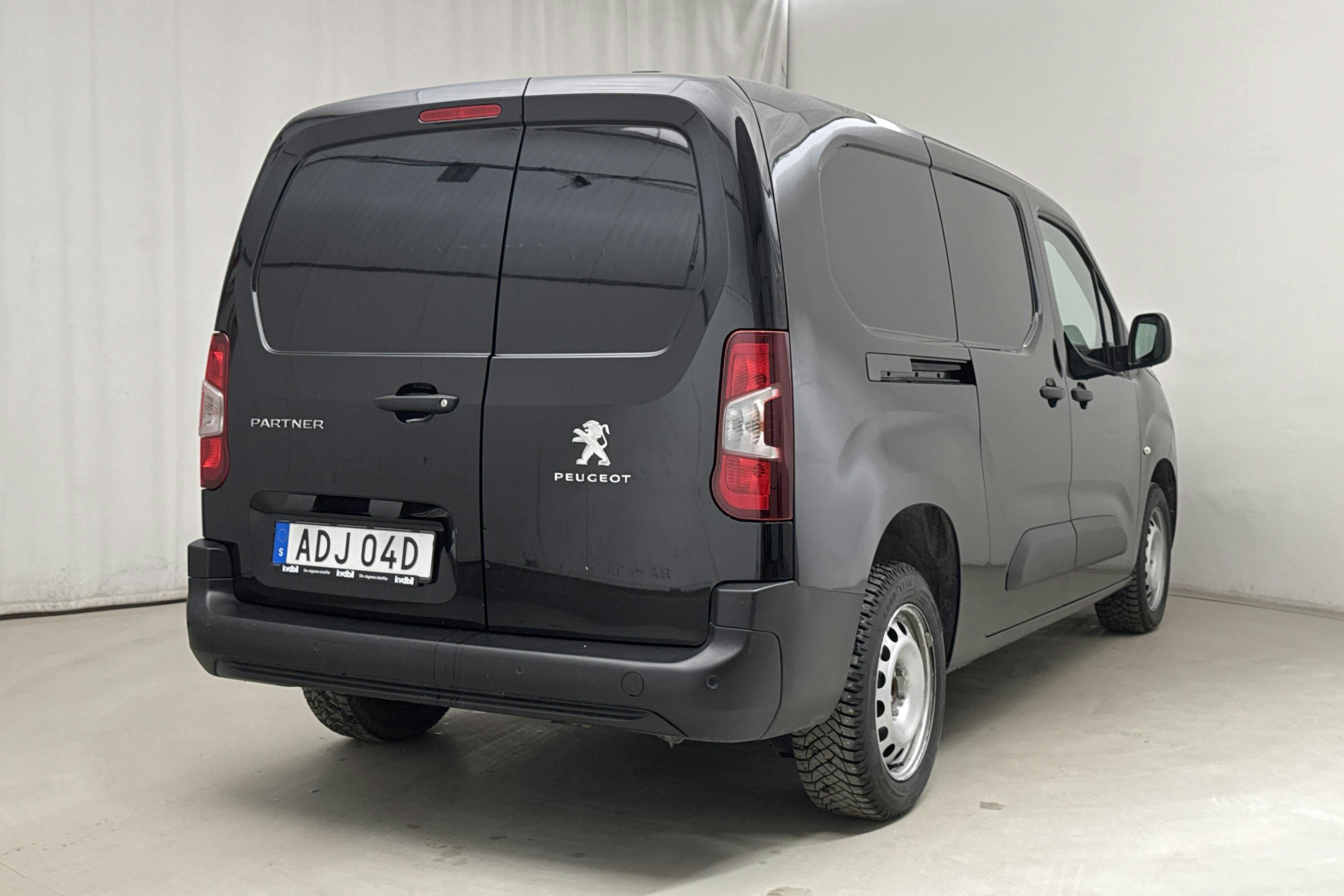 Peugeot Partner 1.5 HDI Skåp (100hk) - 2 086 mil - Manuell - svart - 2023