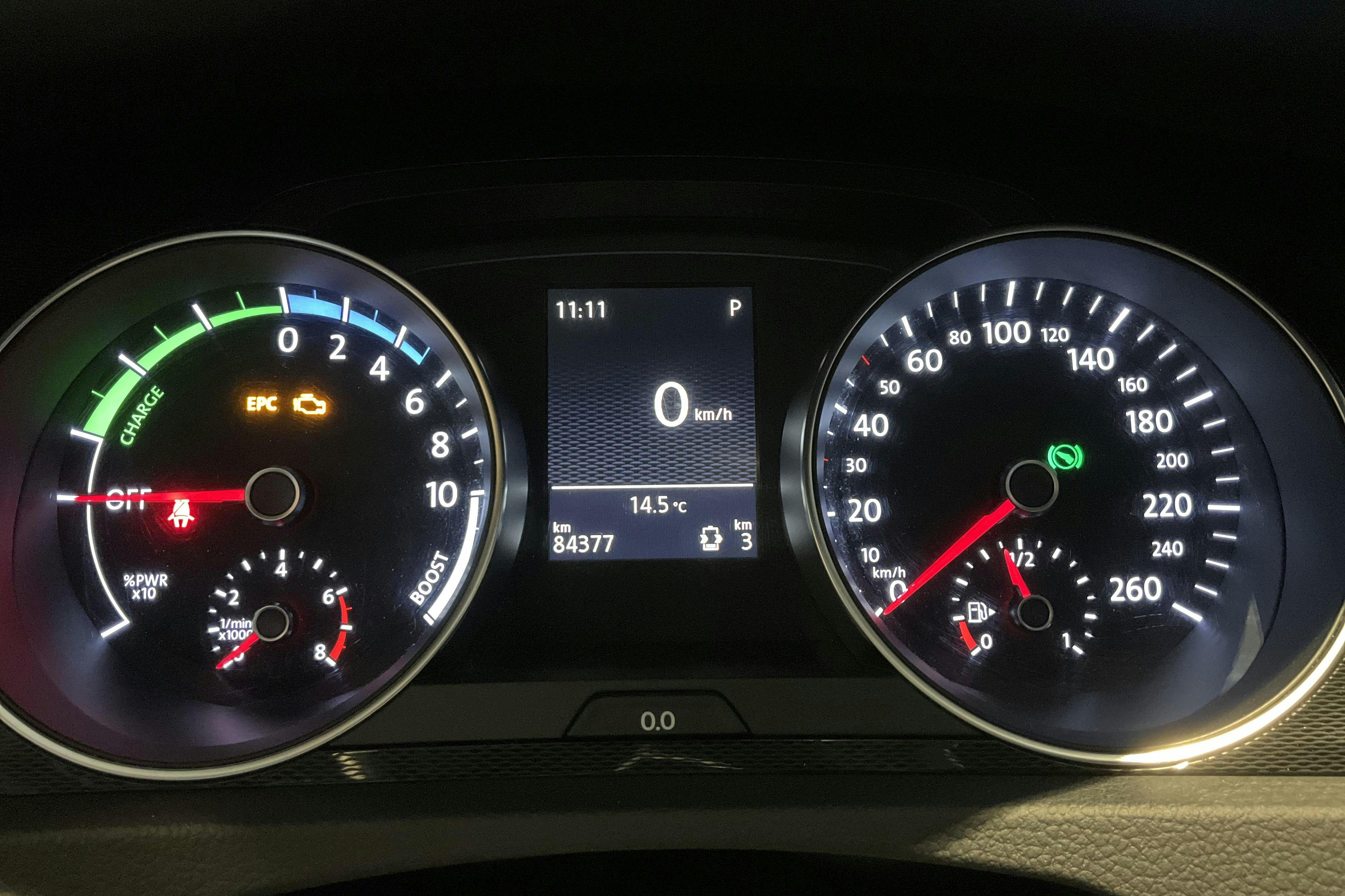 VW Golf VII 1.4 Plug-in-Hybrid 5dr (204hk) - 84 380 km - Automatic - white - 2016