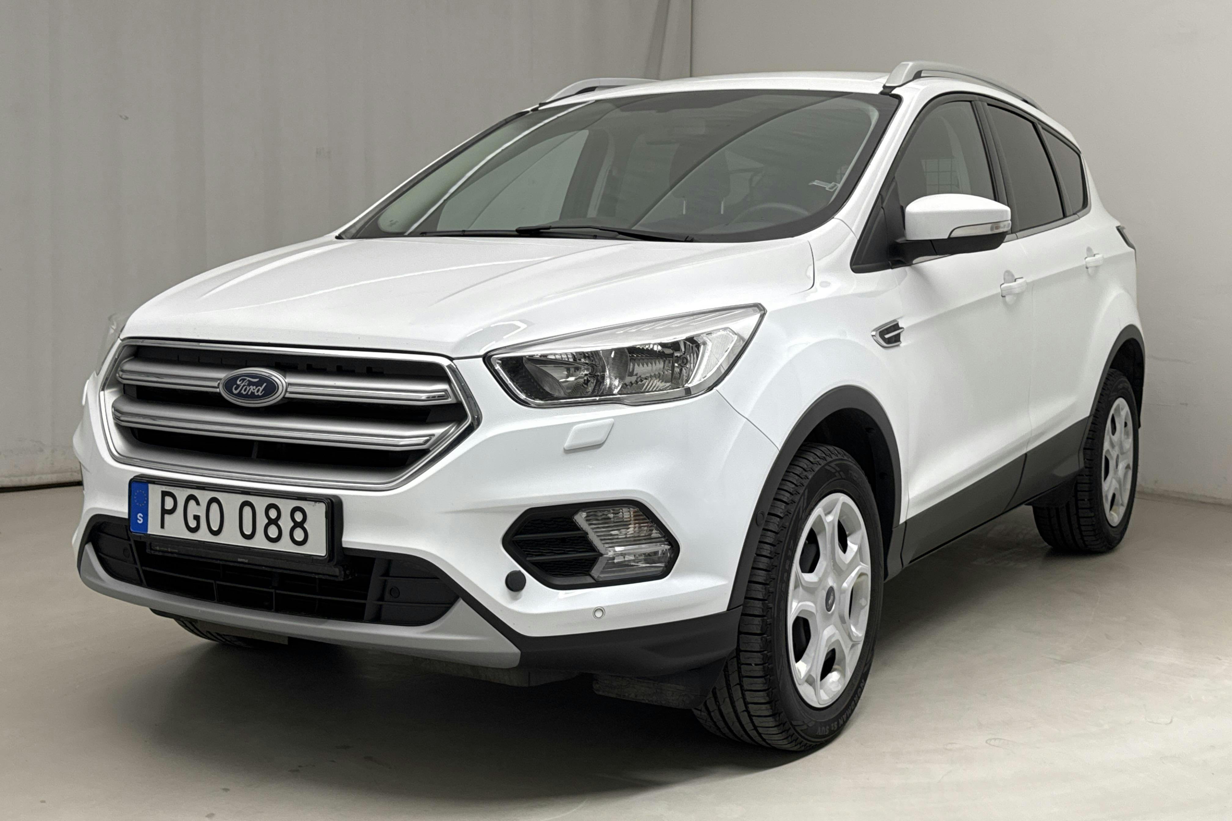 Ford Kuga 2.0 TDCi AWD (150hk) - 91 160 km - Manuaalinen - valkoinen - 2019