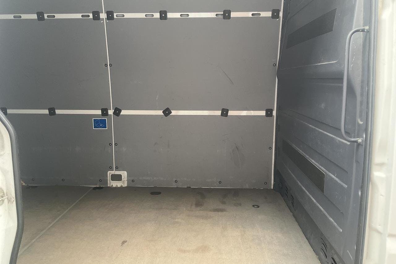 Mercedes Sprinter 316 CDI (163hk) - 323 500 km - Automaatne - valge - 2015