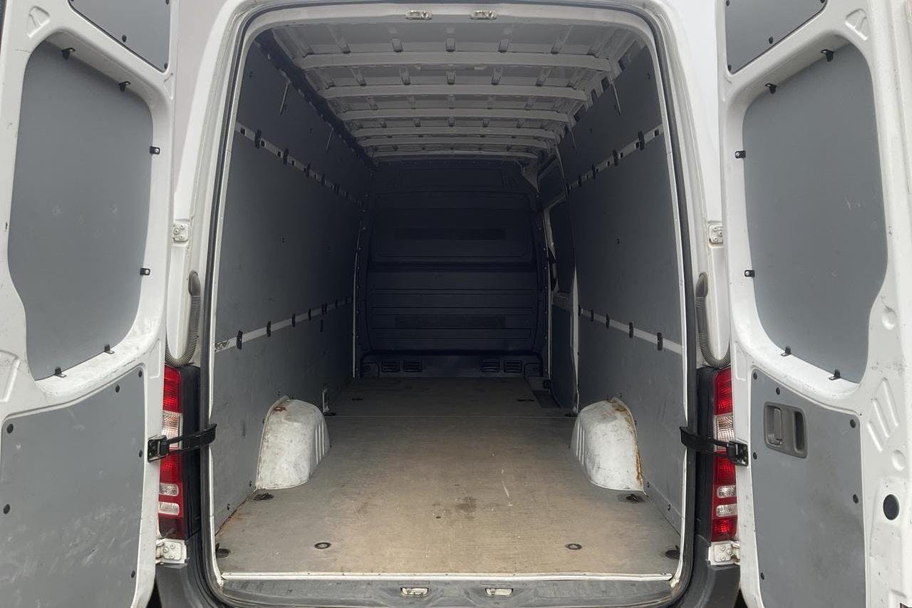 Mercedes Sprinter 316 CDI (163hk) - 323 500 km - Automaatne - valge - 2015