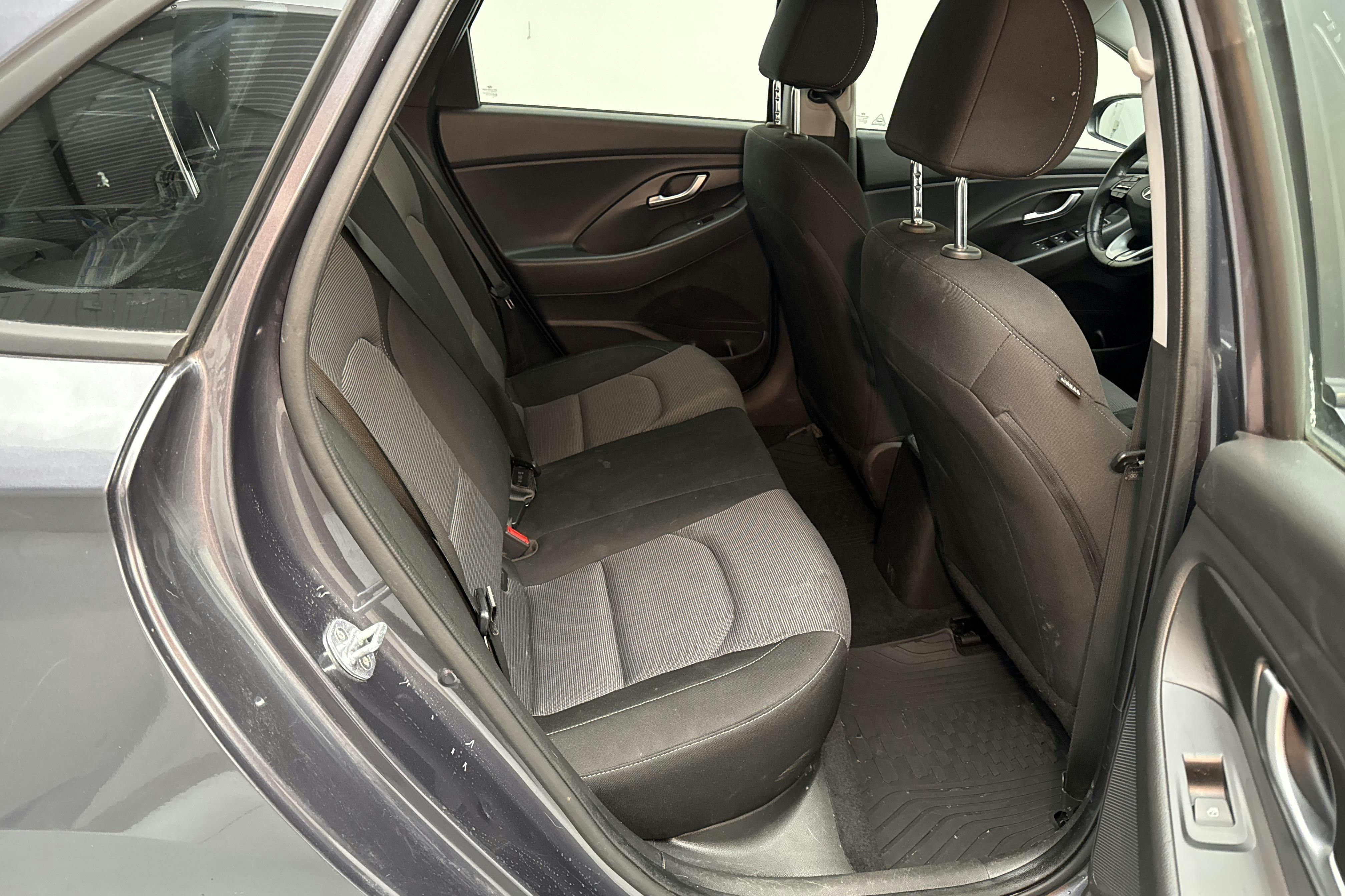 Hyundai i30 1.0 T-GDi 5dr (120hk) - 81 910 km - Manual - Dark Grey - 2020