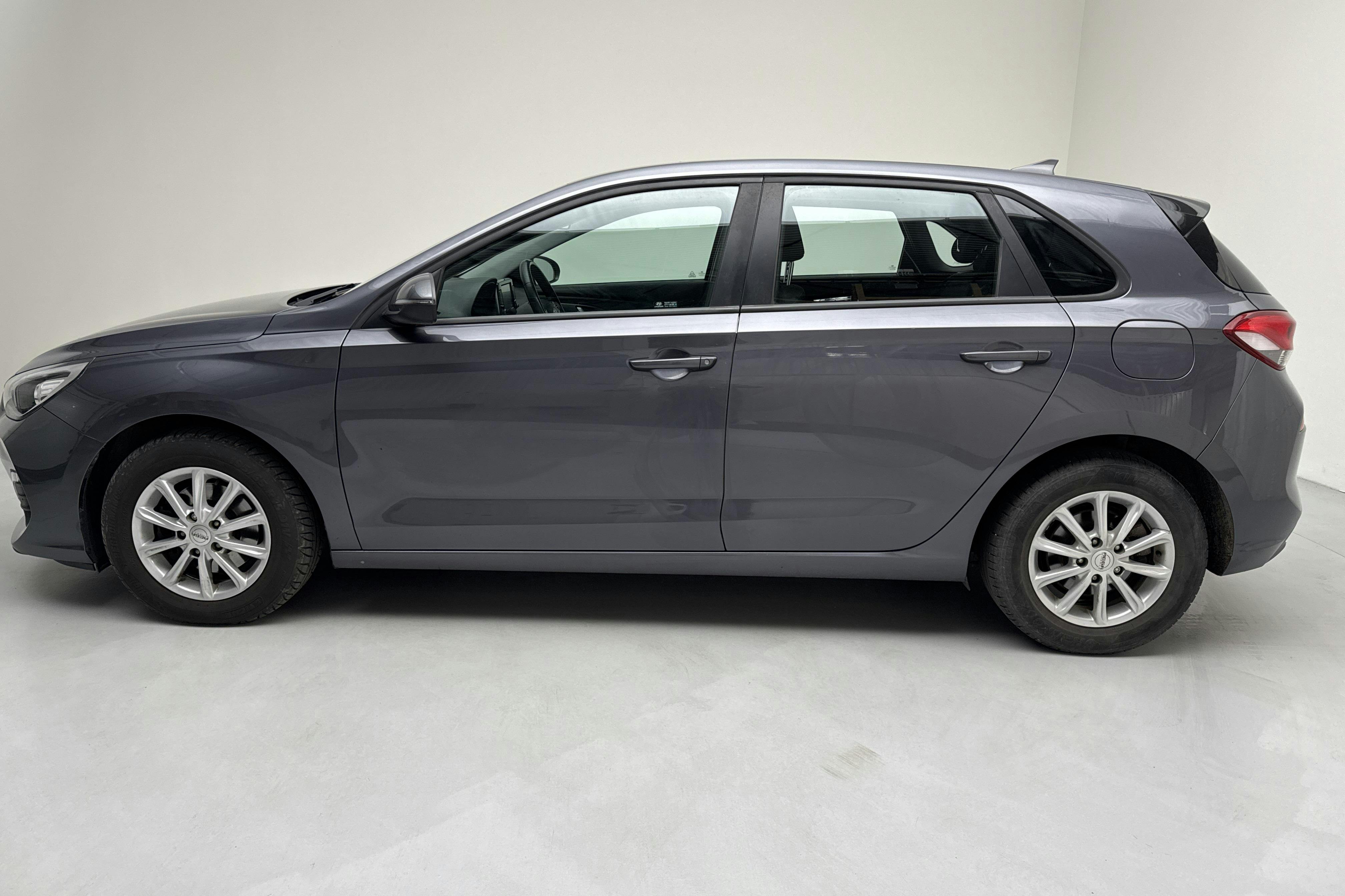 Hyundai i30 1.0 T-GDi 5dr (120hk) - 81 910 km - Manual - Dark Grey - 2020