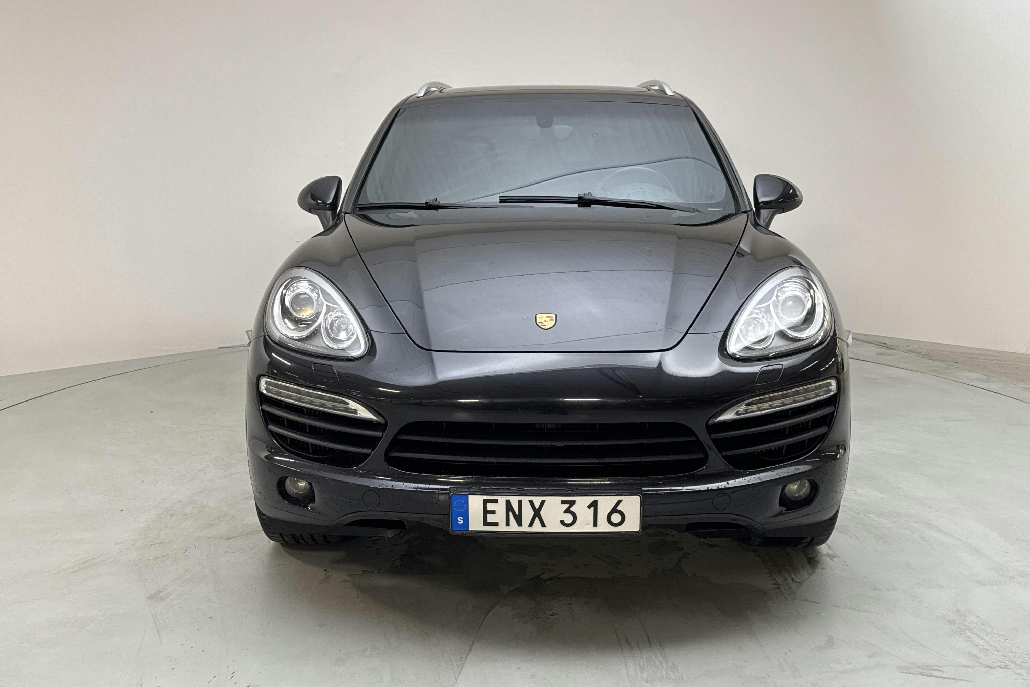 Porsche Cayenne S Diesel 4.2 (382hk) - 17 960 mil - Automat - svart - 2014