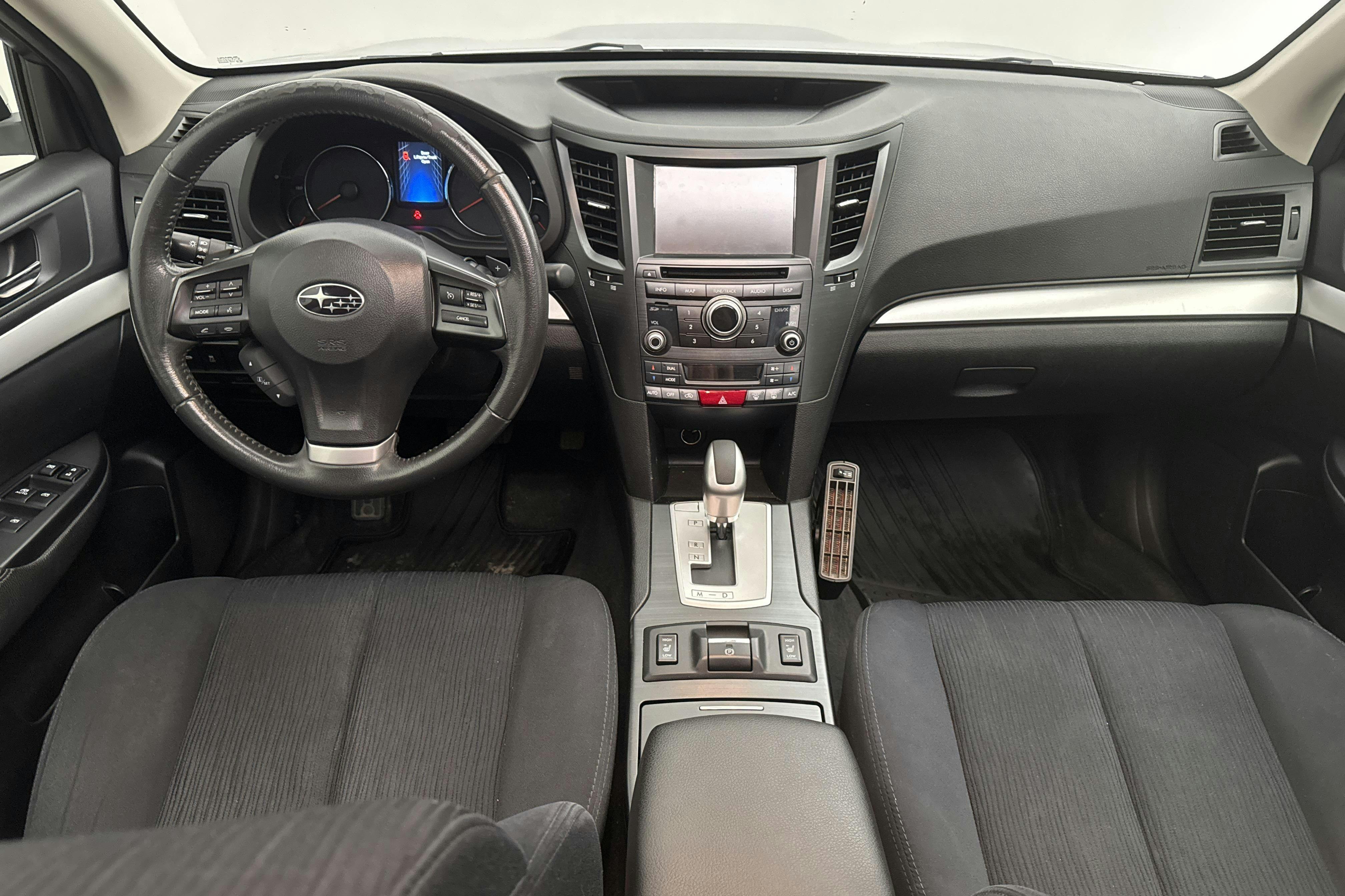 Subaru Outback 2.0D (150hk) - 247 030 km - Automaatne - hõbe - 2014