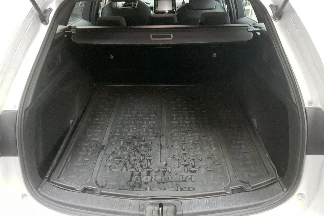 Toyota Corolla 1.8 Hybrid Touring Sports (122hk) - 202 280 km - Automaattinen - valkoinen - 2020