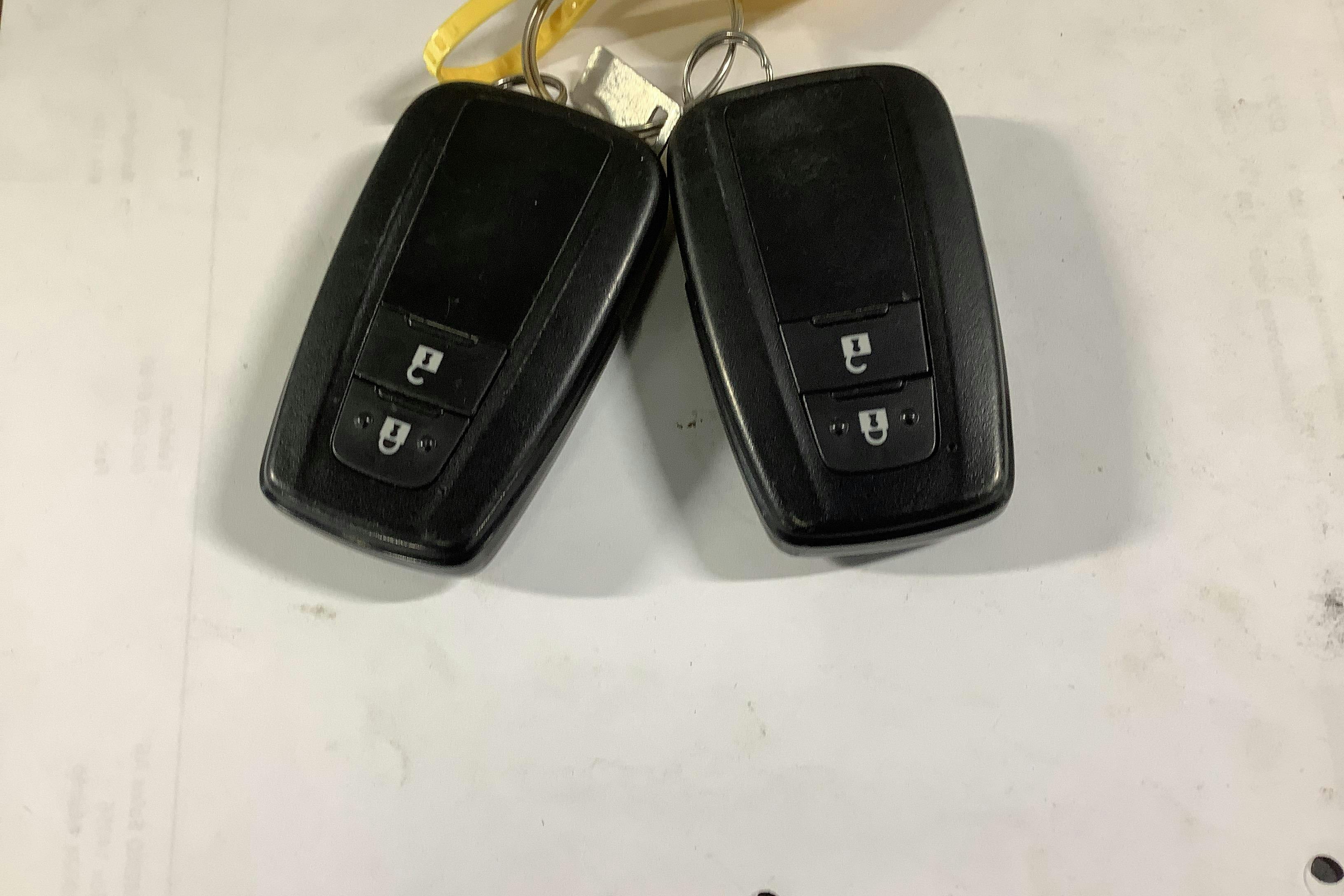 Toyota Corolla 1.8 Hybrid Touring Sports (122hk) - 202 280 km - Automaattinen - valkoinen - 2020