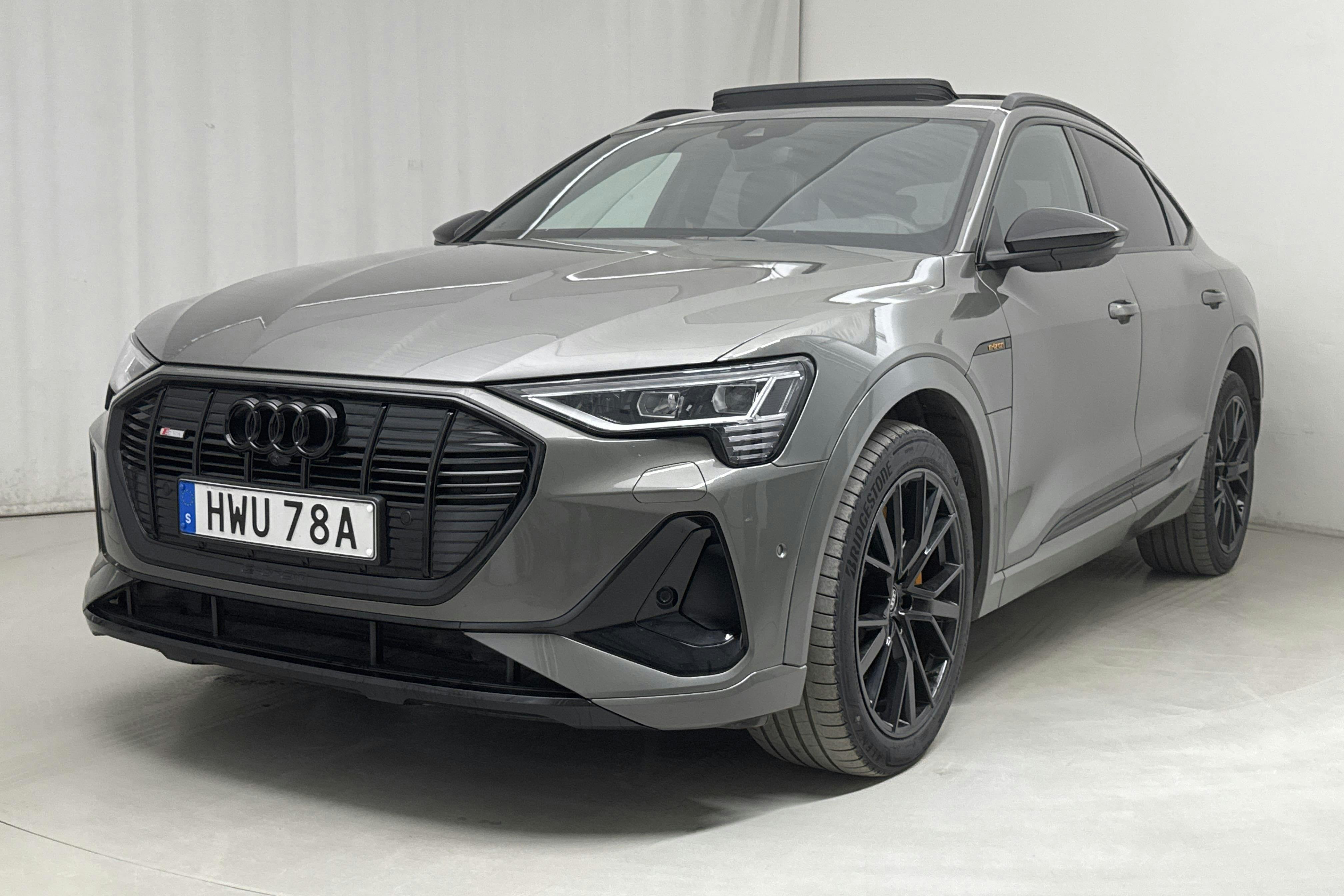 Audi e-tron Sportback 55 quattro 95 kWh (360hk) - 56 310 km - Automatic - gray - 2022
