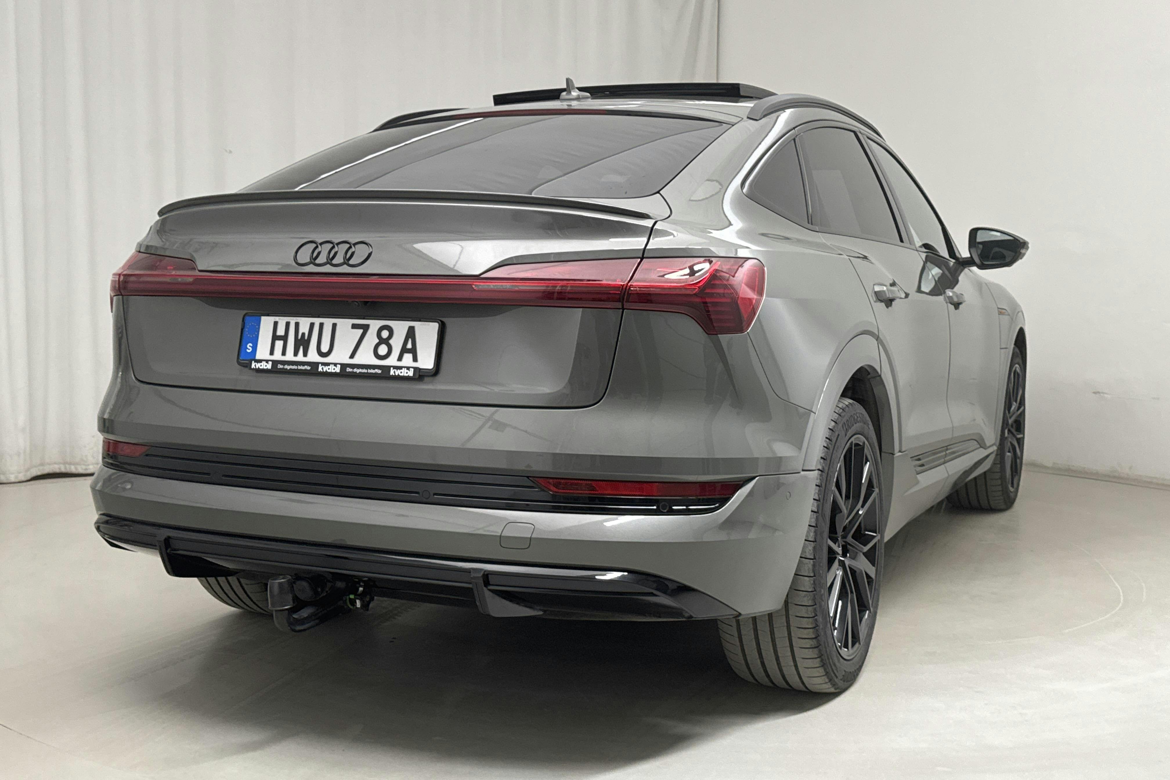 Audi e-tron Sportback 55 quattro 95 kWh (360hk) - 56 310 km - Automaattinen - harmaa - 2022