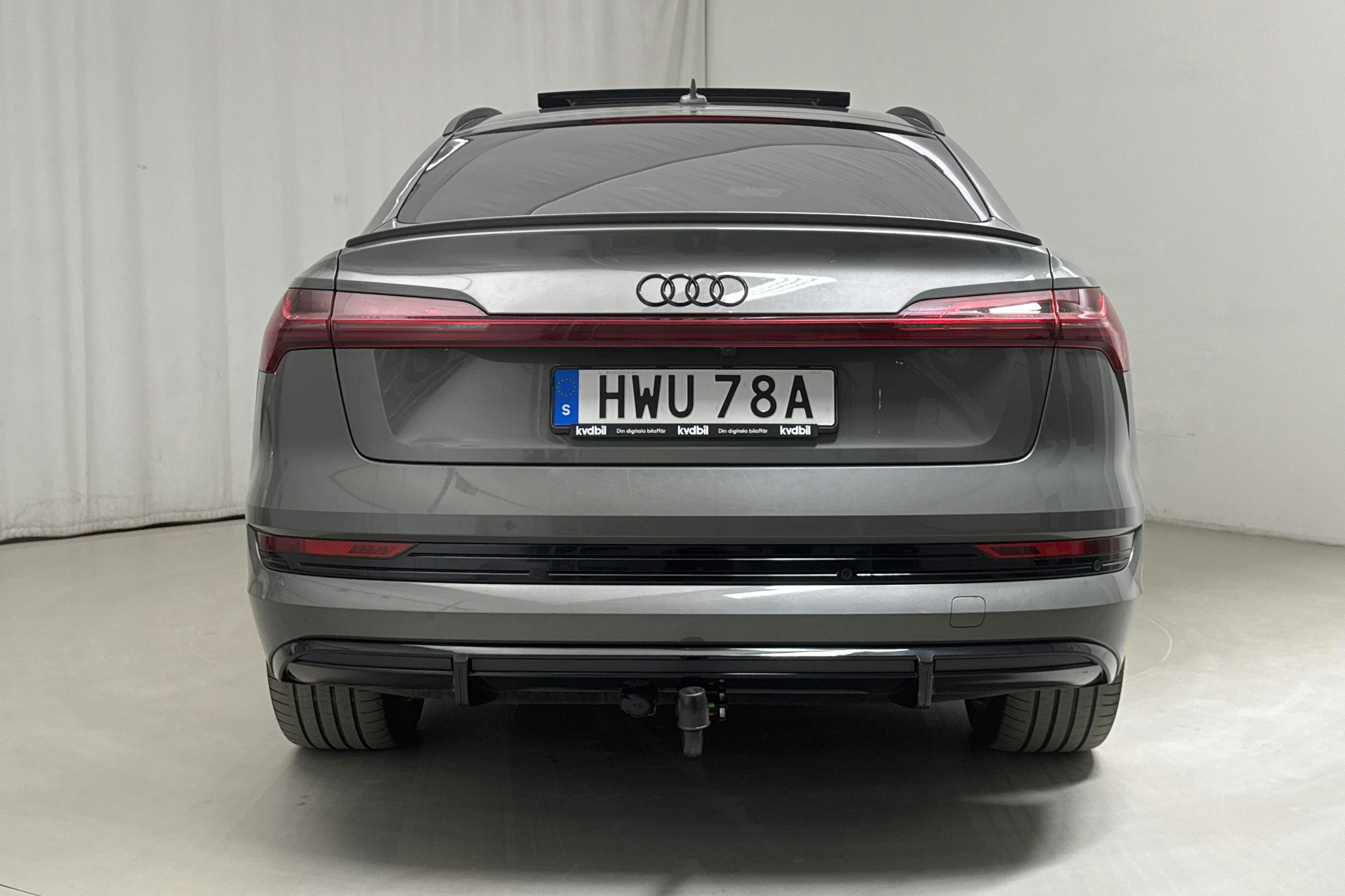 Audi e-tron Sportback 55 quattro 95 kWh (360hk) - 56 310 km - Automaattinen - harmaa - 2022