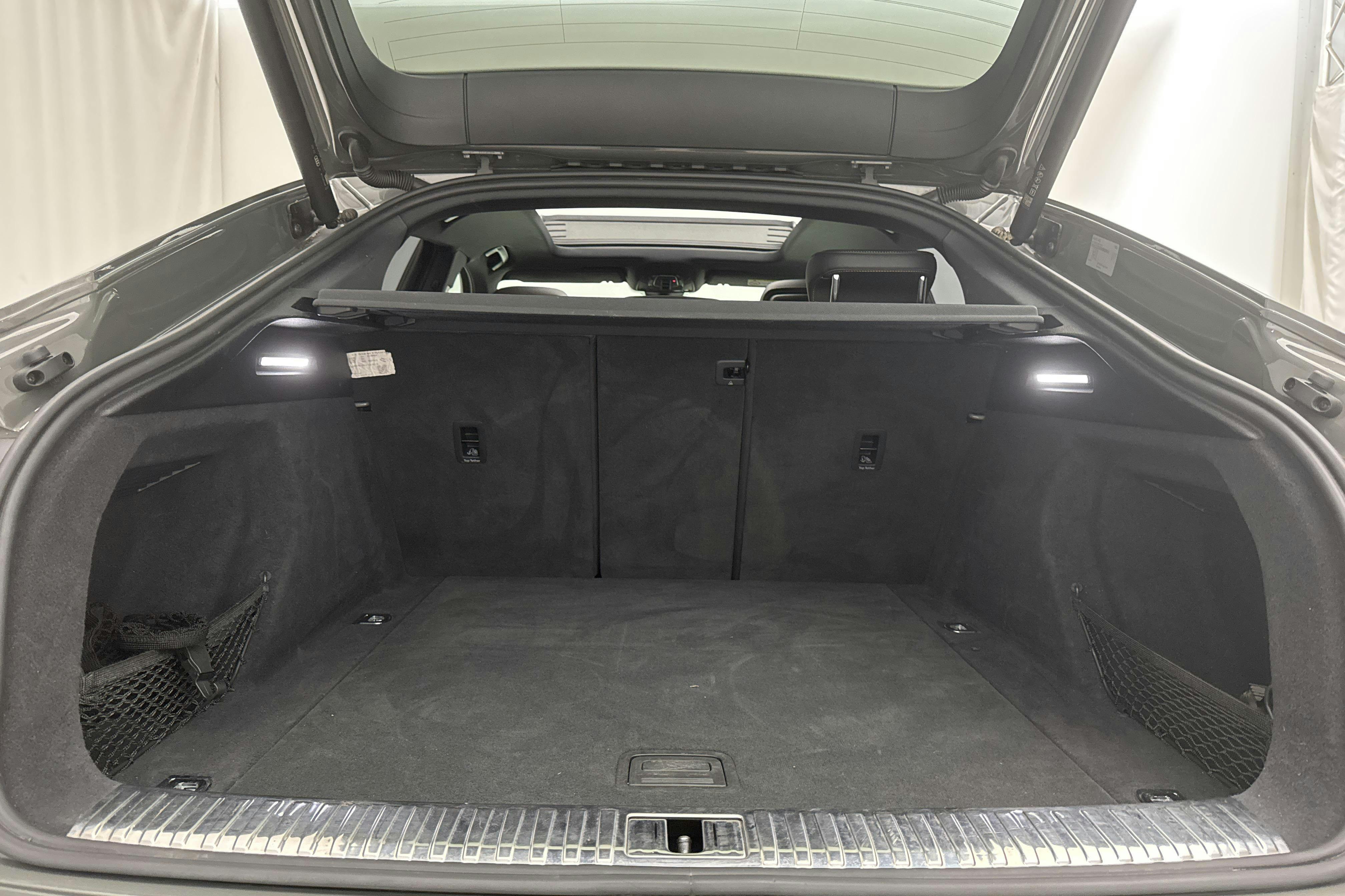 Audi e-tron Sportback 55 quattro 95 kWh (360hk) - 56 310 km - Automaattinen - harmaa - 2022