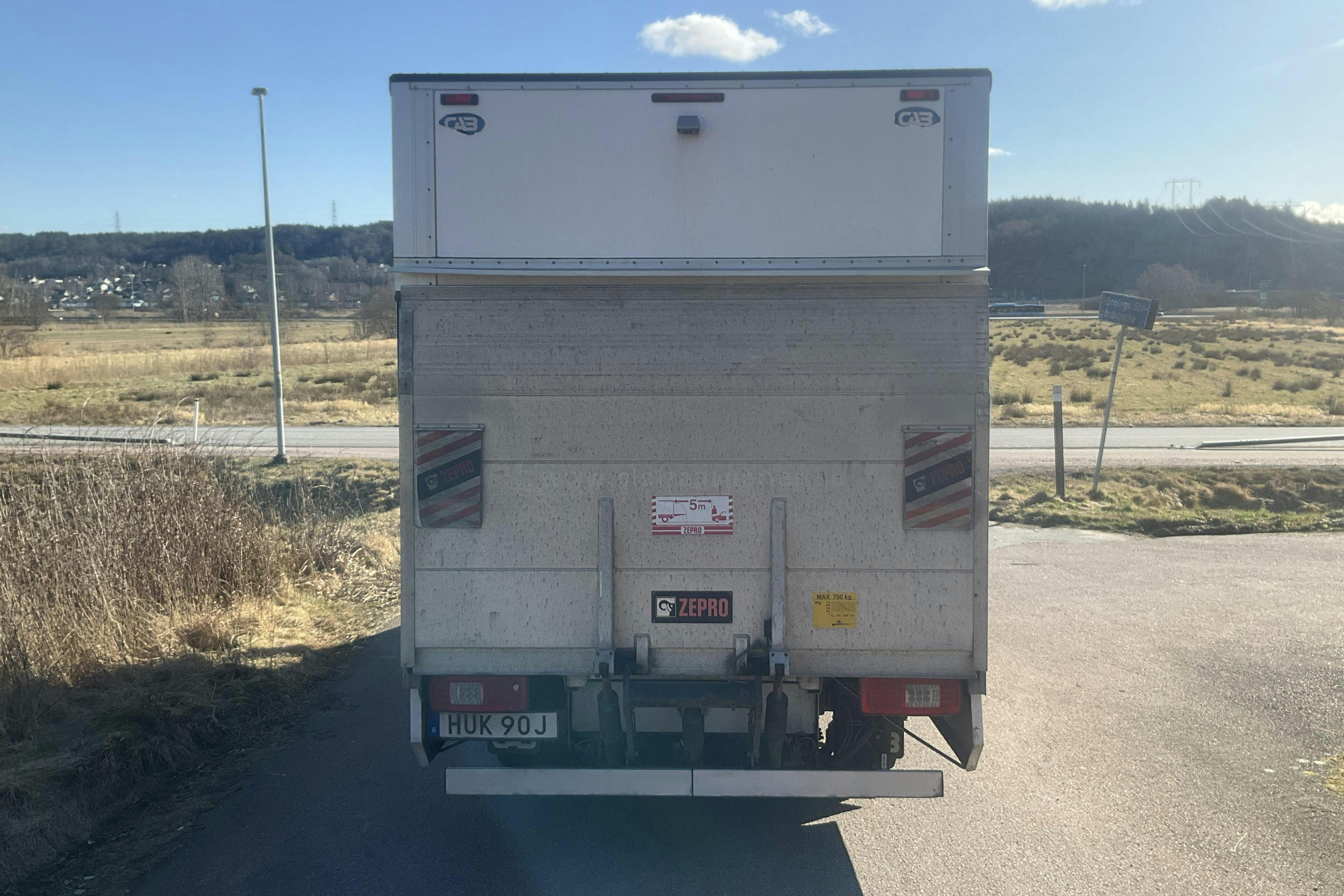 Mercedes Sprinter 319 CDI Volymskåp RWD (190hk) - 192 420 km - Automaatne - valge - 2019