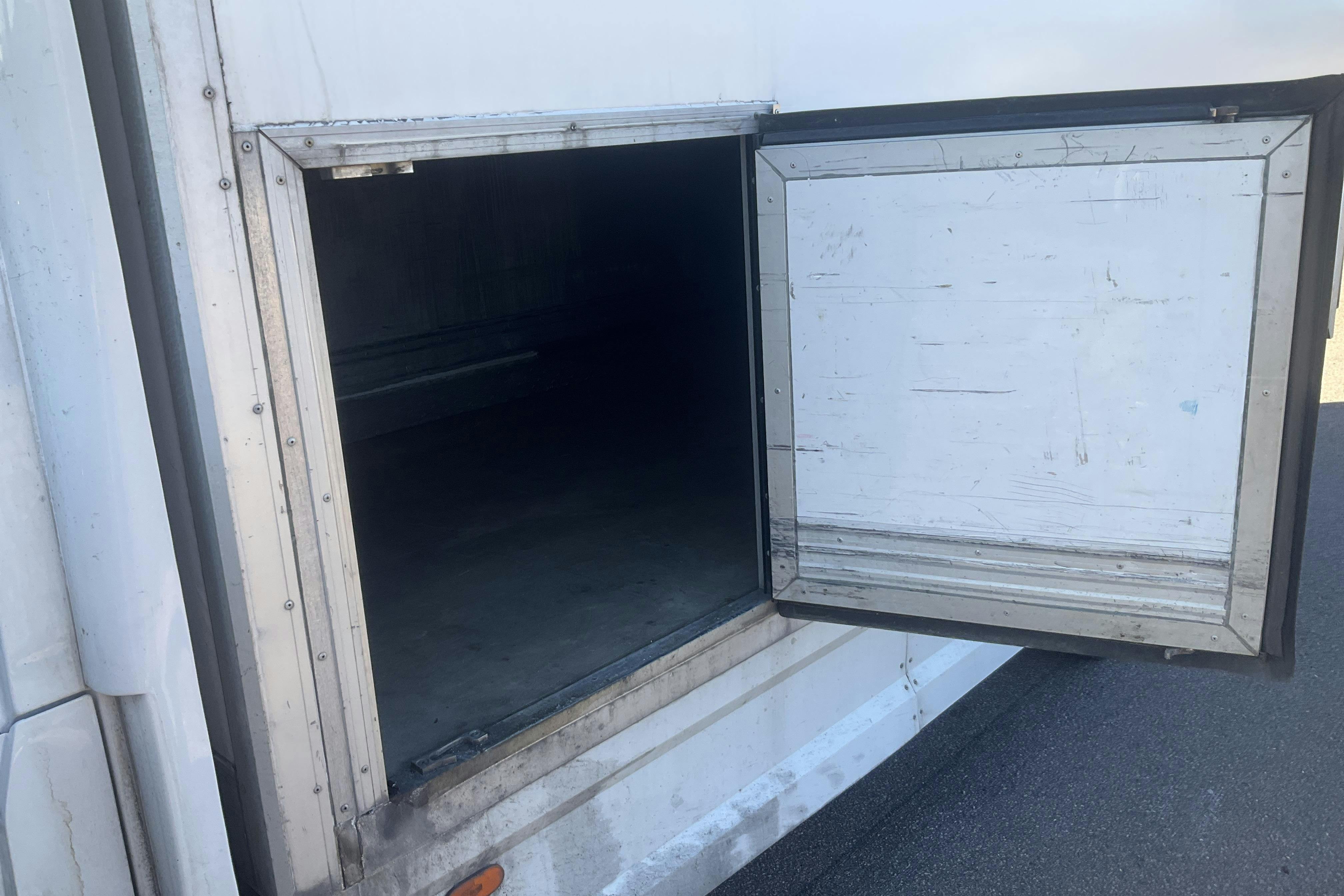 Mercedes Sprinter 319 CDI Volymskåp RWD (190hk) - 192 420 km - Automaatne - valge - 2019