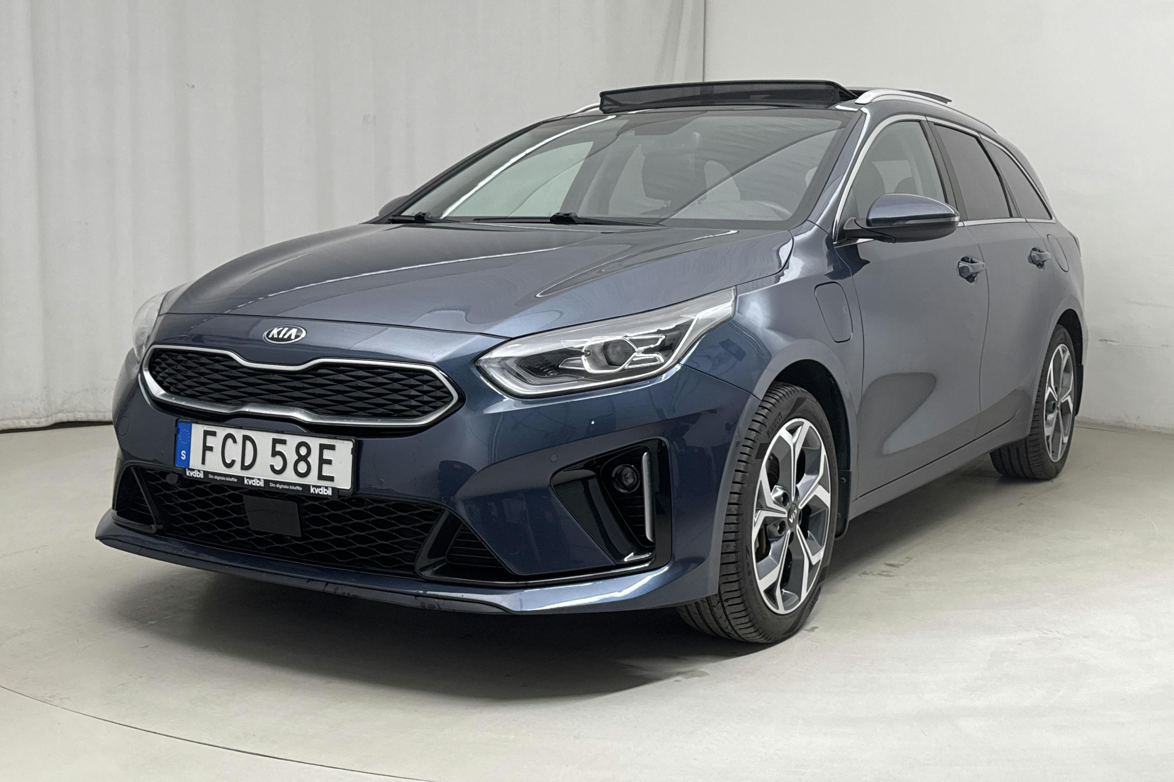 KIA Ceed 1.6 Plug-in Hybrid SW (141hk) - 77 030 km - Automaattinen - sininen - 2021