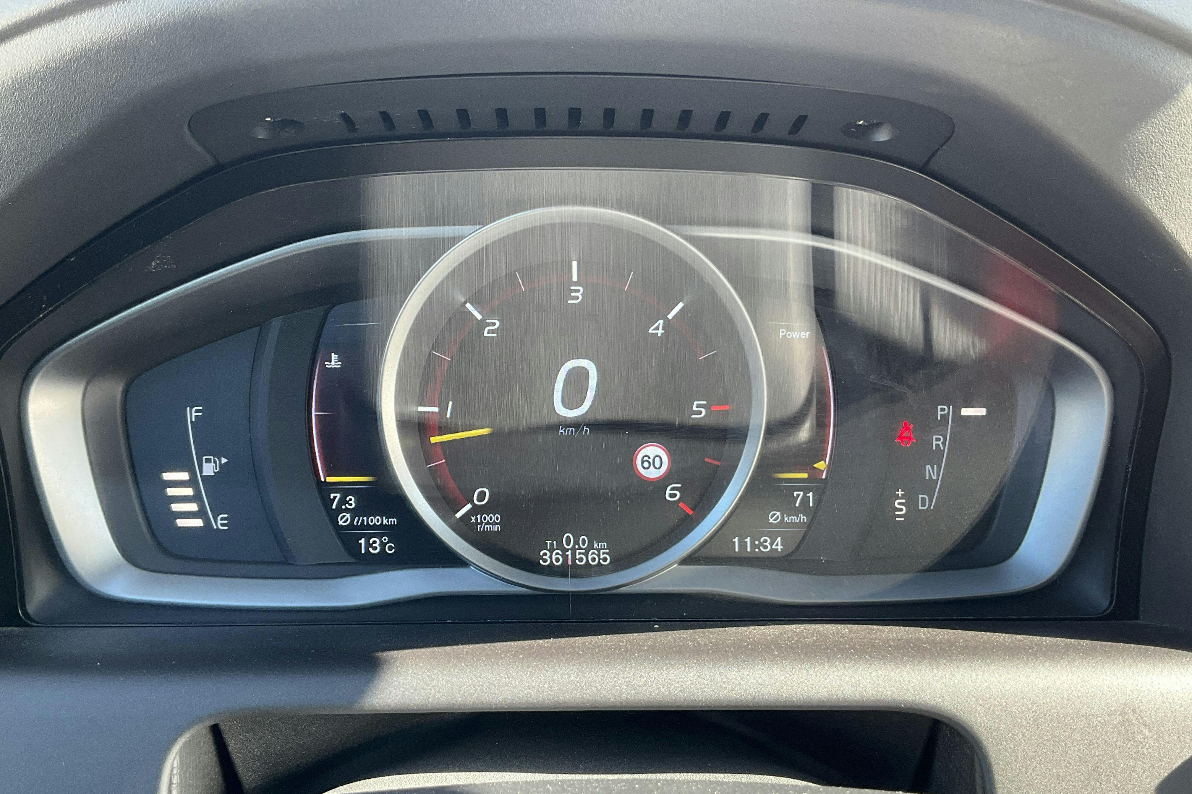 Volvo XC60 D4 AWD (190hk) - 361 570 km - Automatyczna - biały - 2016