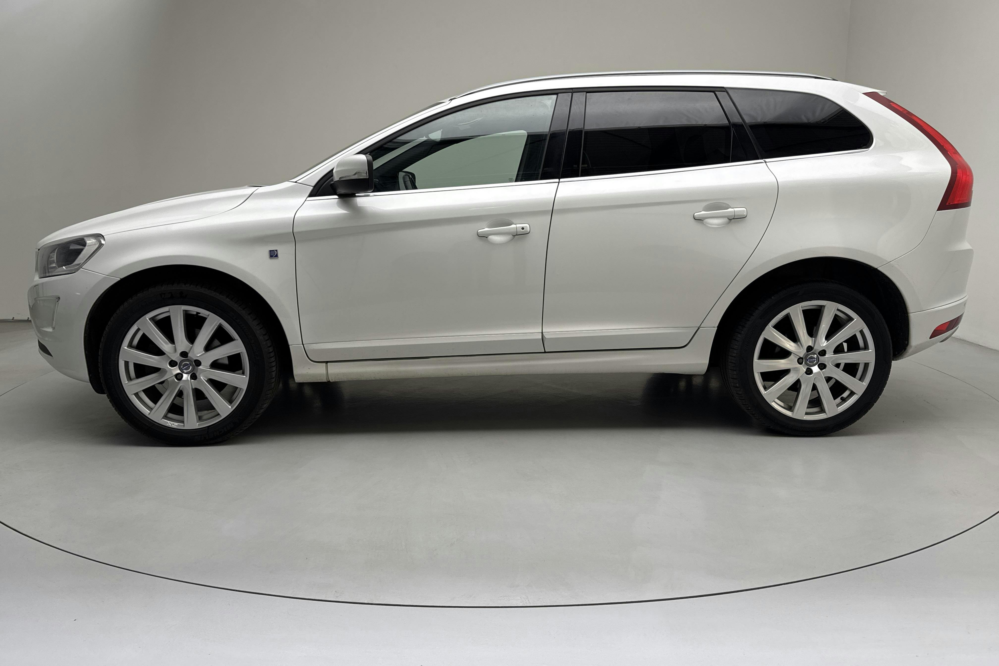 Volvo XC60 D4 AWD (190hk) - 361 570 km - Automatyczna - biały - 2016