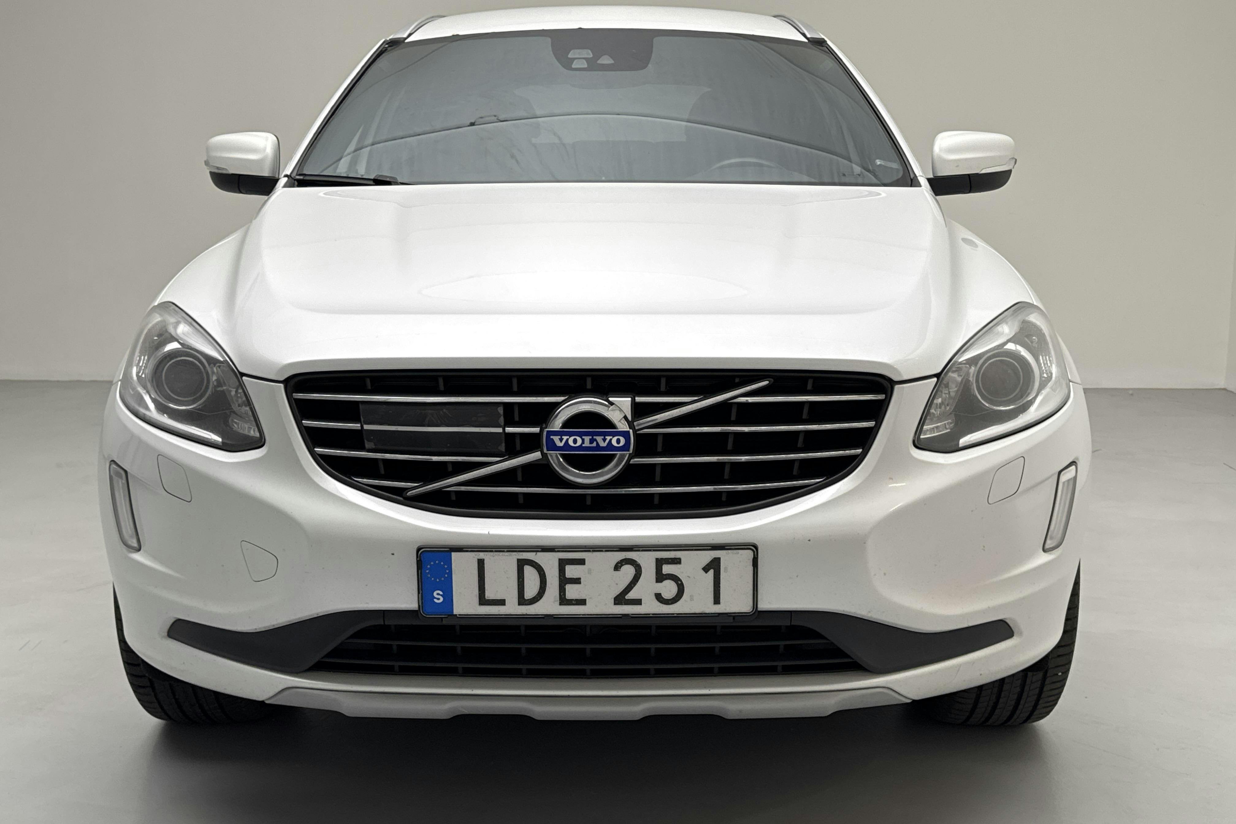 Volvo XC60 D4 AWD (190hk) - 361 570 km - Automatyczna - biały - 2016