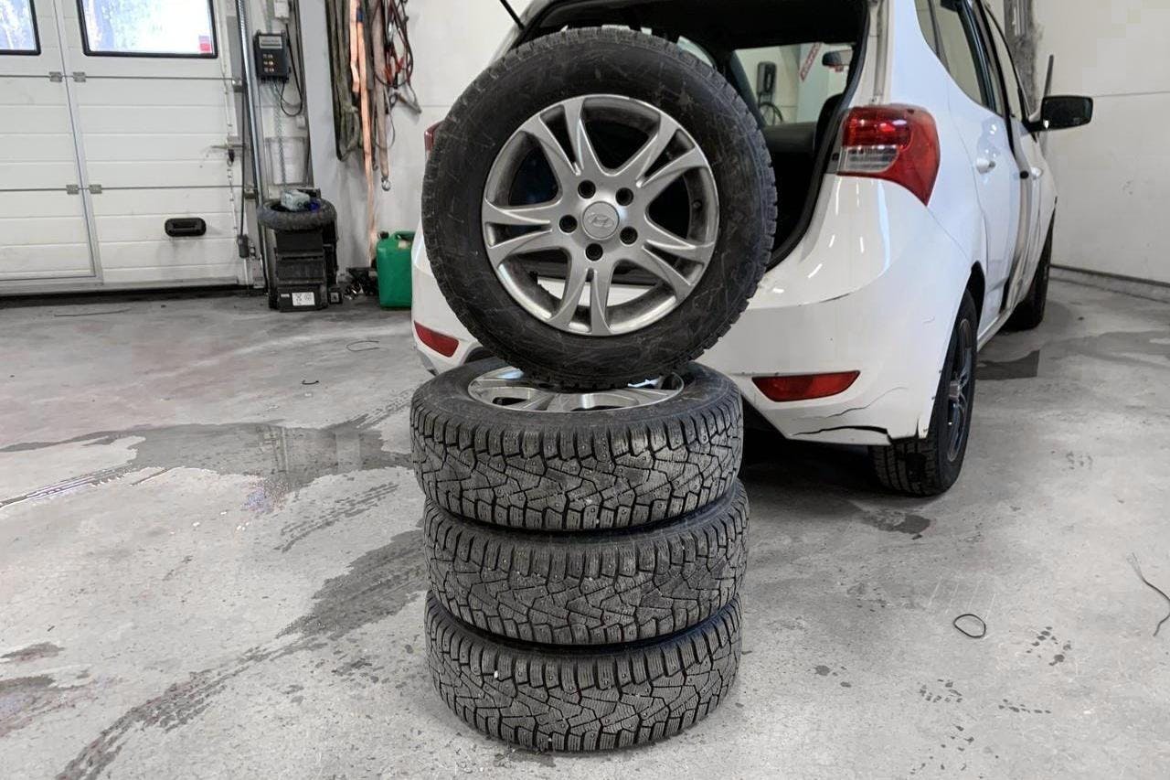 Hyundai ix20 1.6 (125hk) - 23 052 mil - Automat - vit - 2014