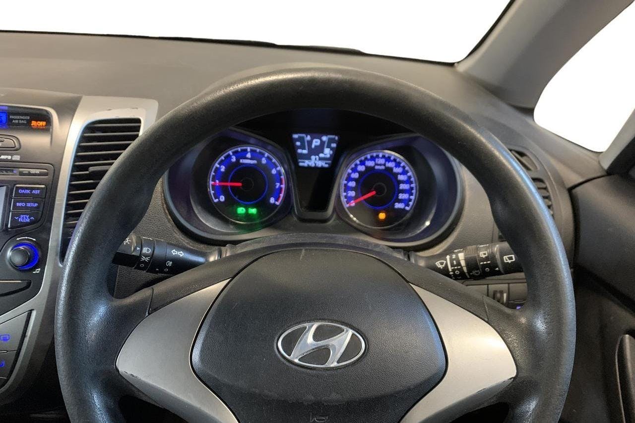 Hyundai ix20 1.6 (125hk) - 245 790 km - Automaatne - valge - 2014