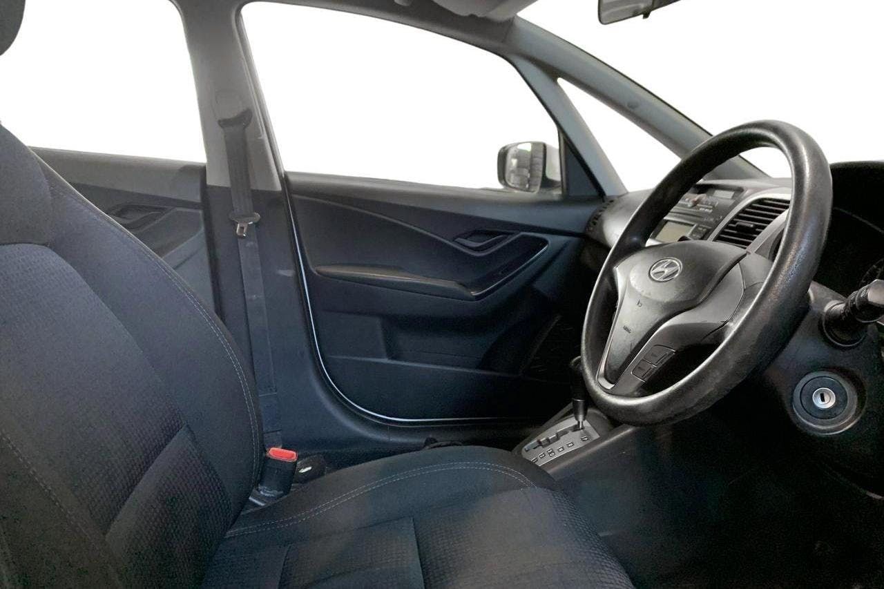 Hyundai ix20 1.6 (125hk) - 245 790 km - Automaatne - valge - 2014