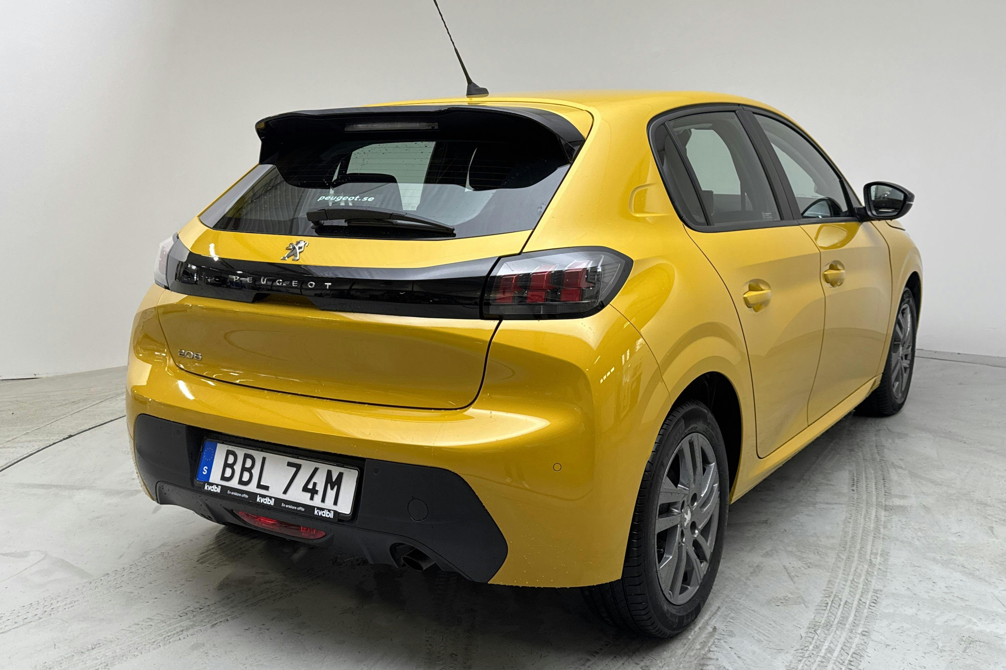 Peugeot 208 1.2 PureTech 5dr (100hk) - 30 100 km - Automatic - yellow - 2022