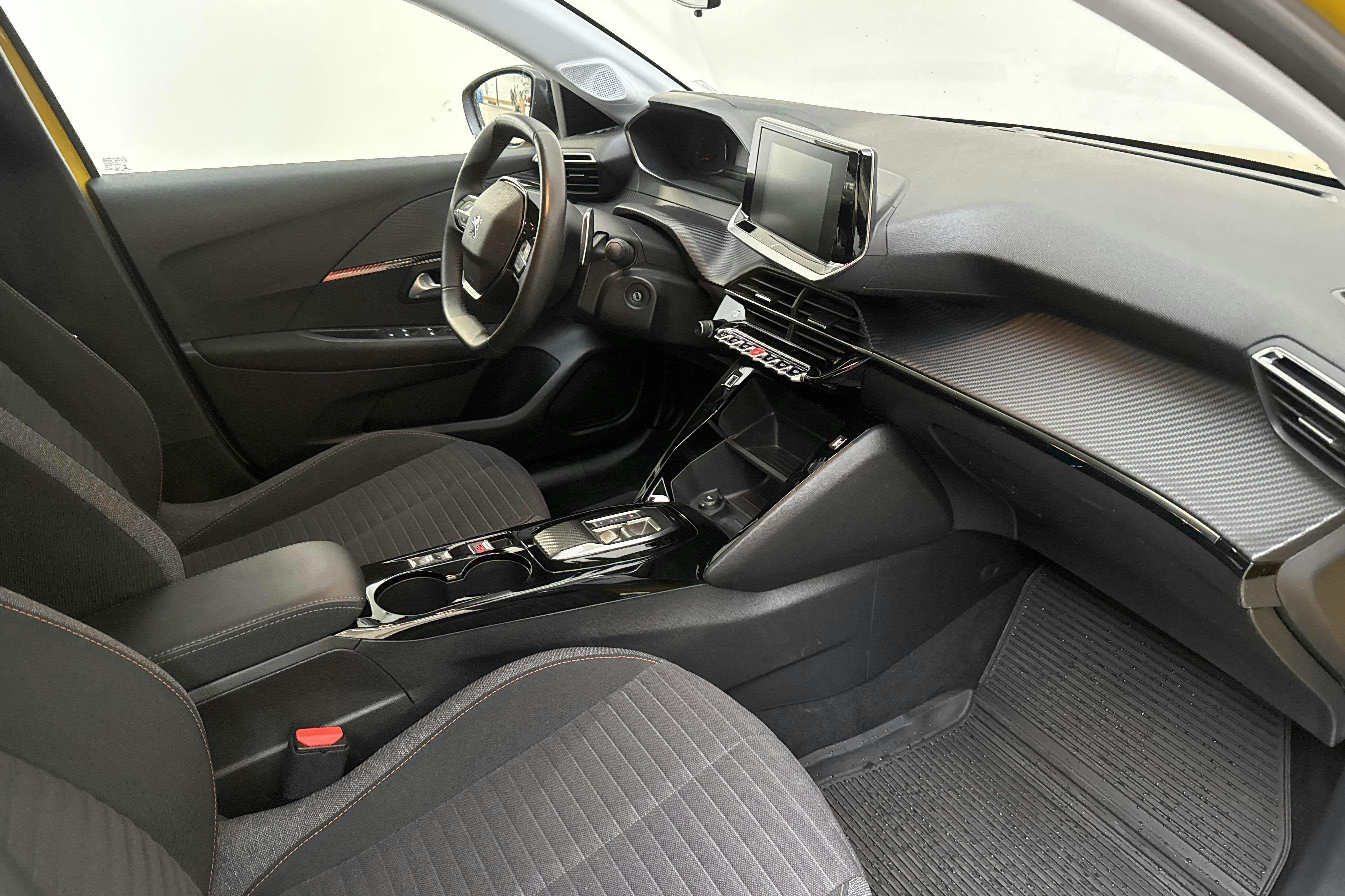 Peugeot 208 1.2 PureTech 5dr (100hk) - 30 100 km - Automatic - yellow - 2022