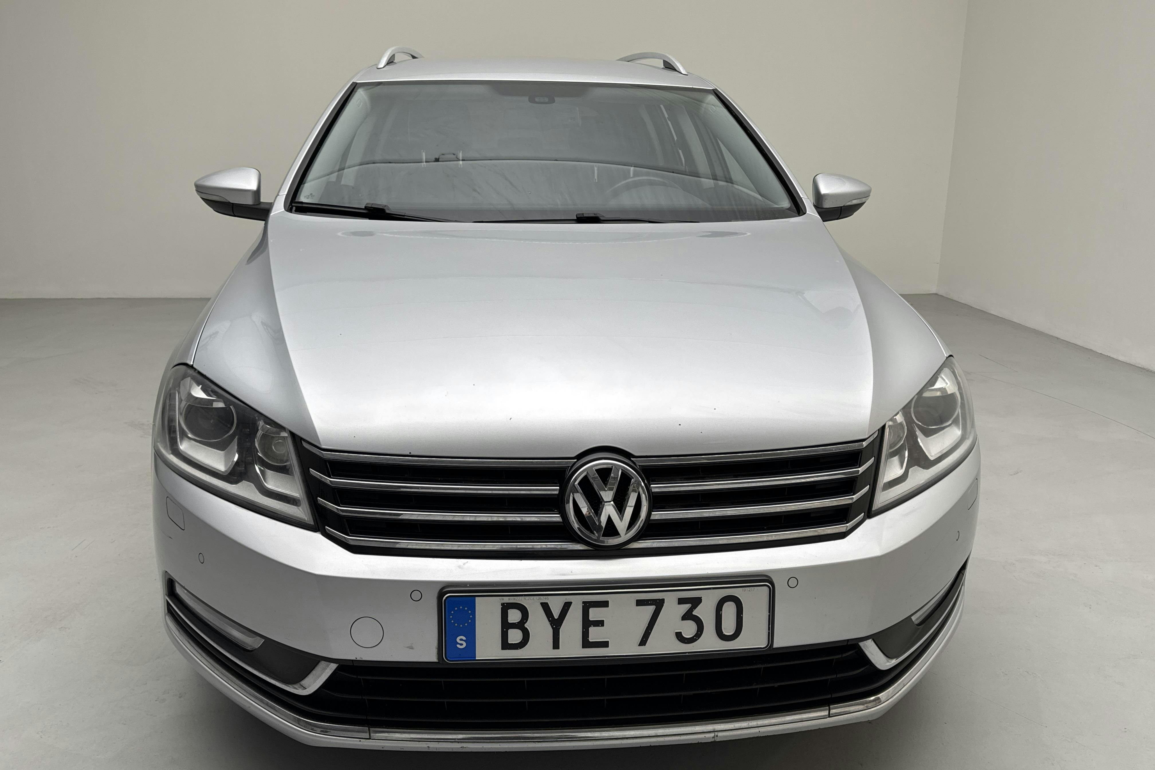 VW Passat 2.0 TDI BlueMotion Technology Variant (170hk) - 18 007 mil - Automat - silver - 2012