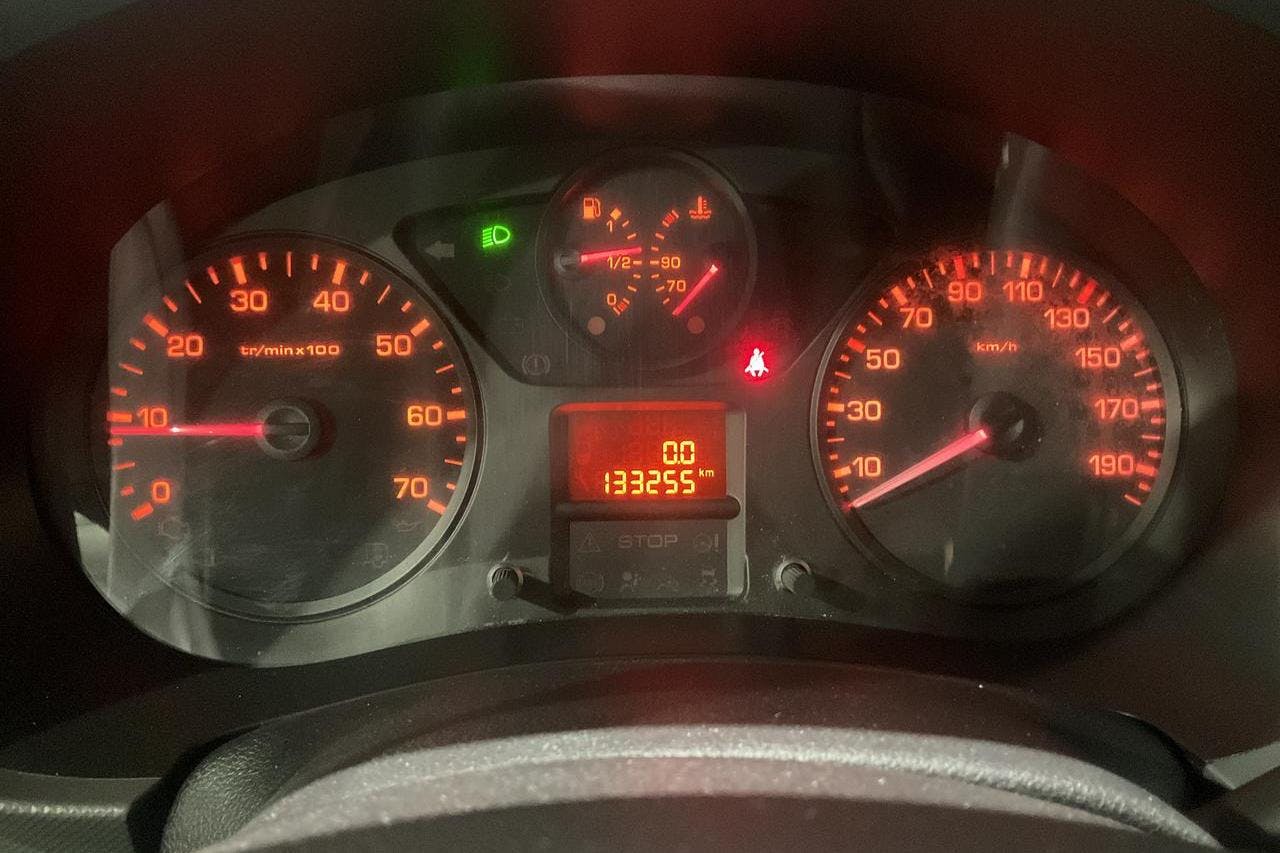 Citroën Berlingo III 1.6 HDi Skåp (90hk) - 133 250 km - Käsitsi - must - 2011